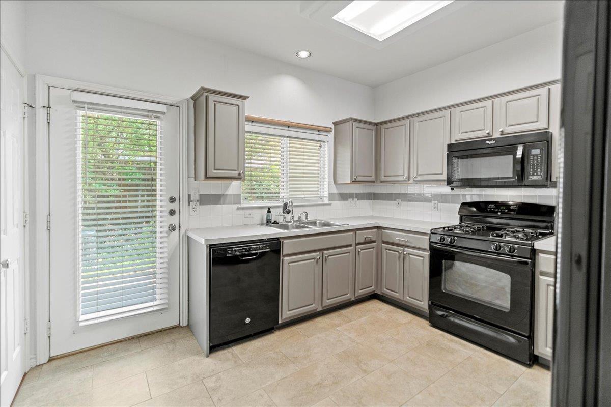 12205 Abbey Glen Ln, Austin, TX 78753