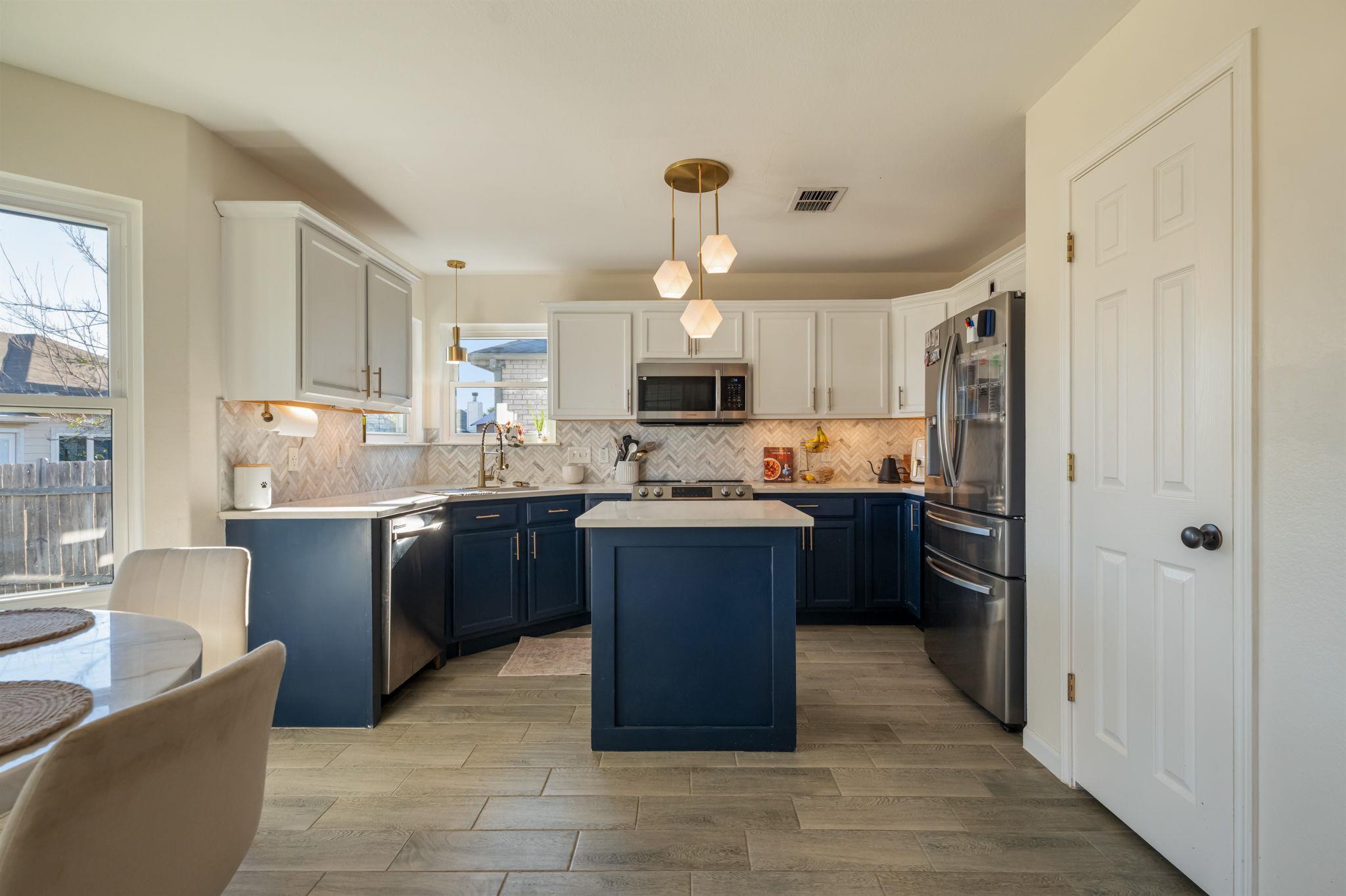 164 Johnnys Way, Kyle, TX 78640