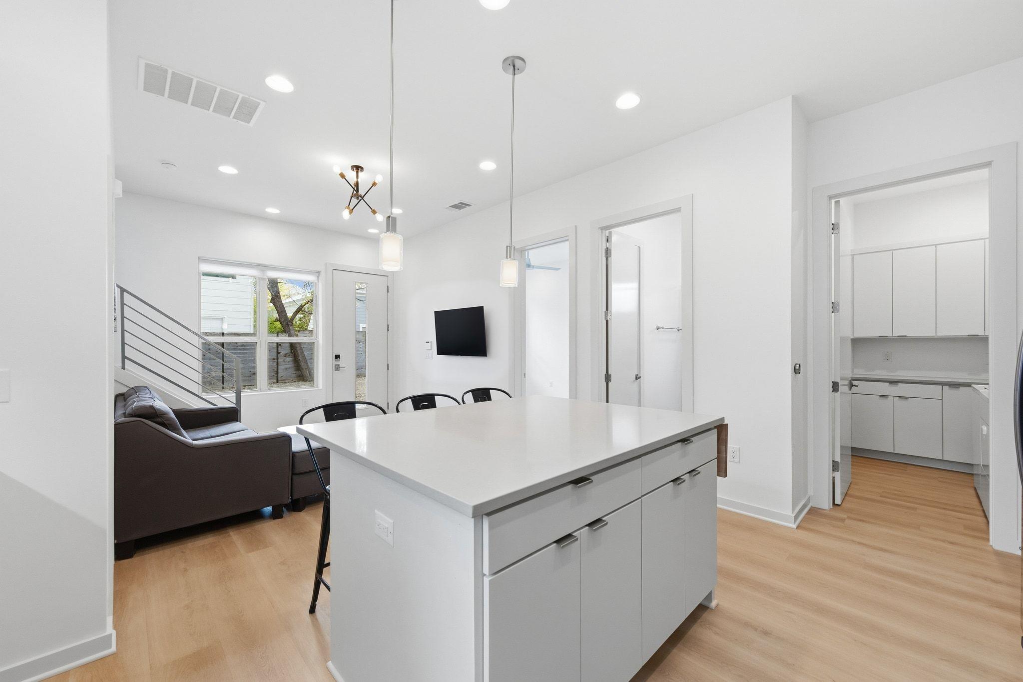 2811 Garwood Unit B St # B, Austin, TX 78702