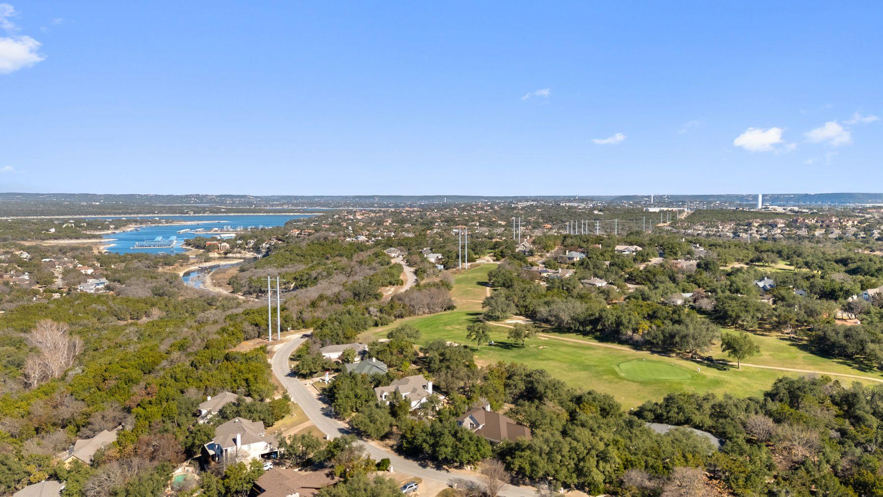 123 Clubhouse Dr, Lakeway, TX 78734