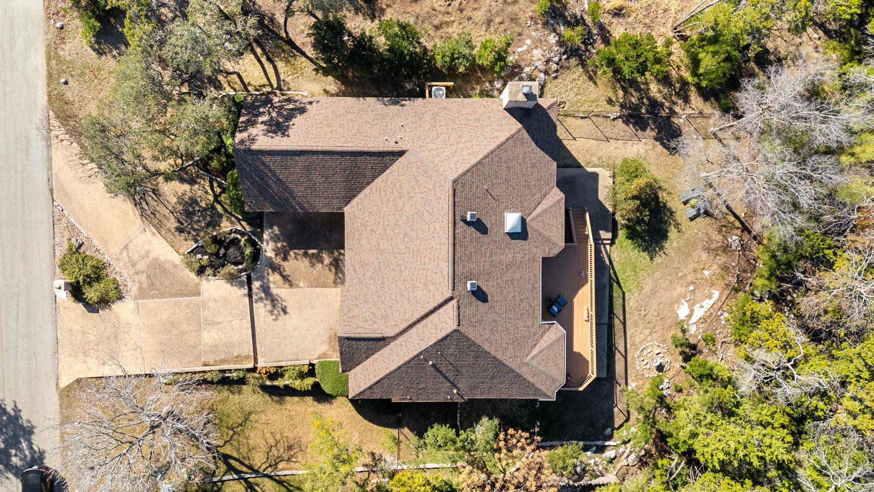 123 Clubhouse Dr, Lakeway, TX 78734