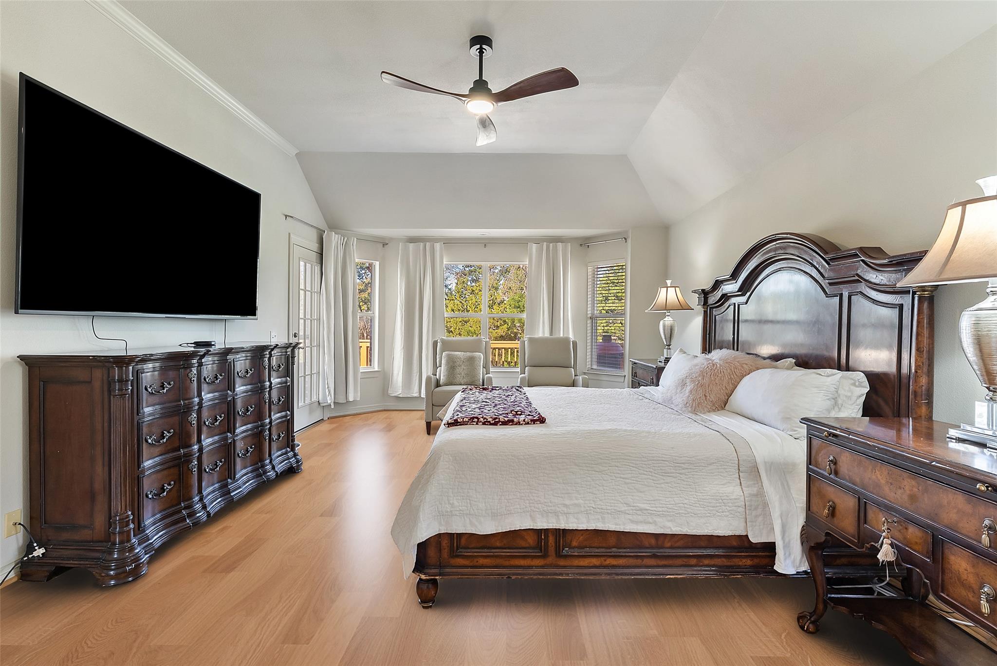 123 Clubhouse Dr, Lakeway, TX 78734