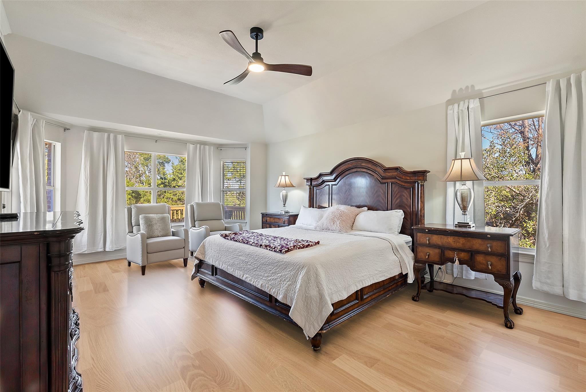 123 Clubhouse Dr, Lakeway, TX 78734