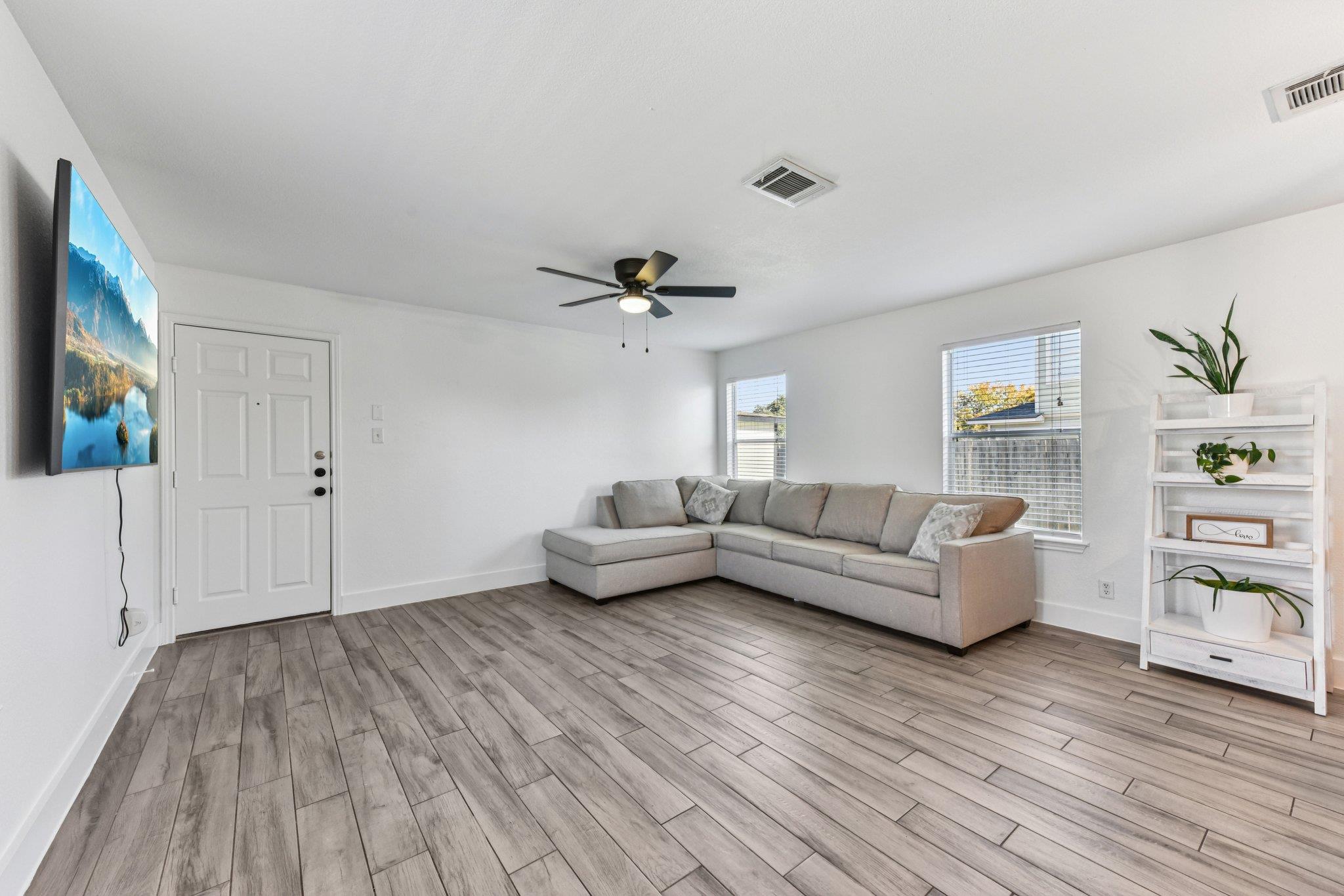 2340 Bluffstone Dr, Round Rock, TX 78665