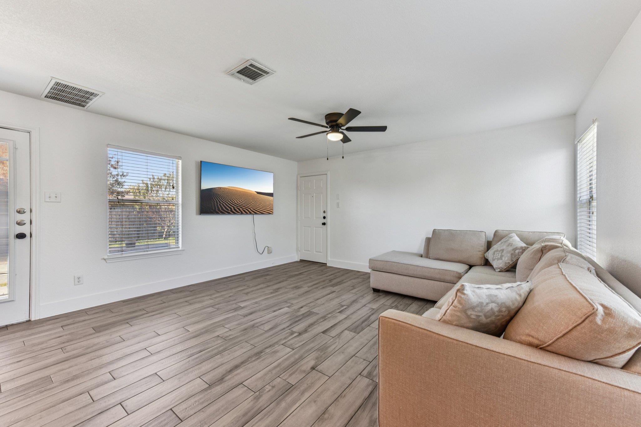 2340 Bluffstone Dr, Round Rock, TX 78665