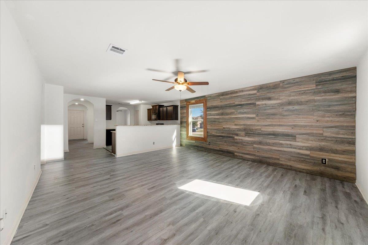 4005 Cressler Ln # 16G, Jarrell, TX 76537