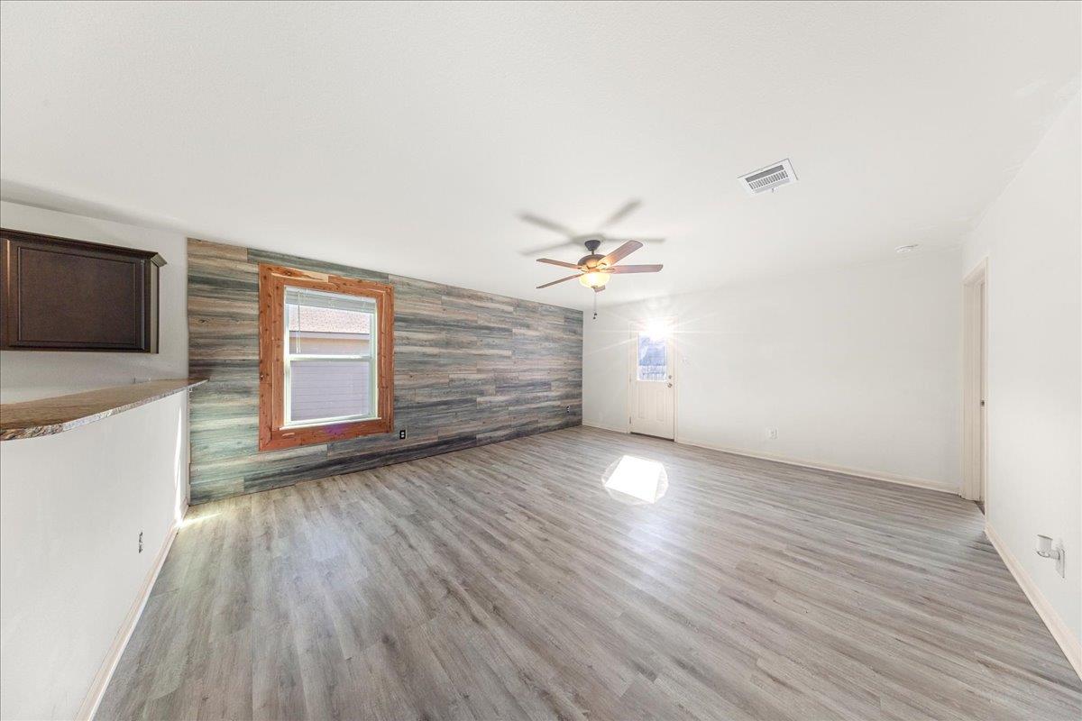 4005 Cressler Ln # 16G, Jarrell, TX 76537