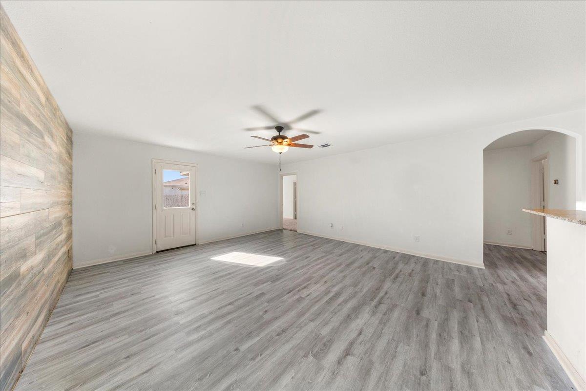 4005 Cressler Ln # 16G, Jarrell, TX 76537