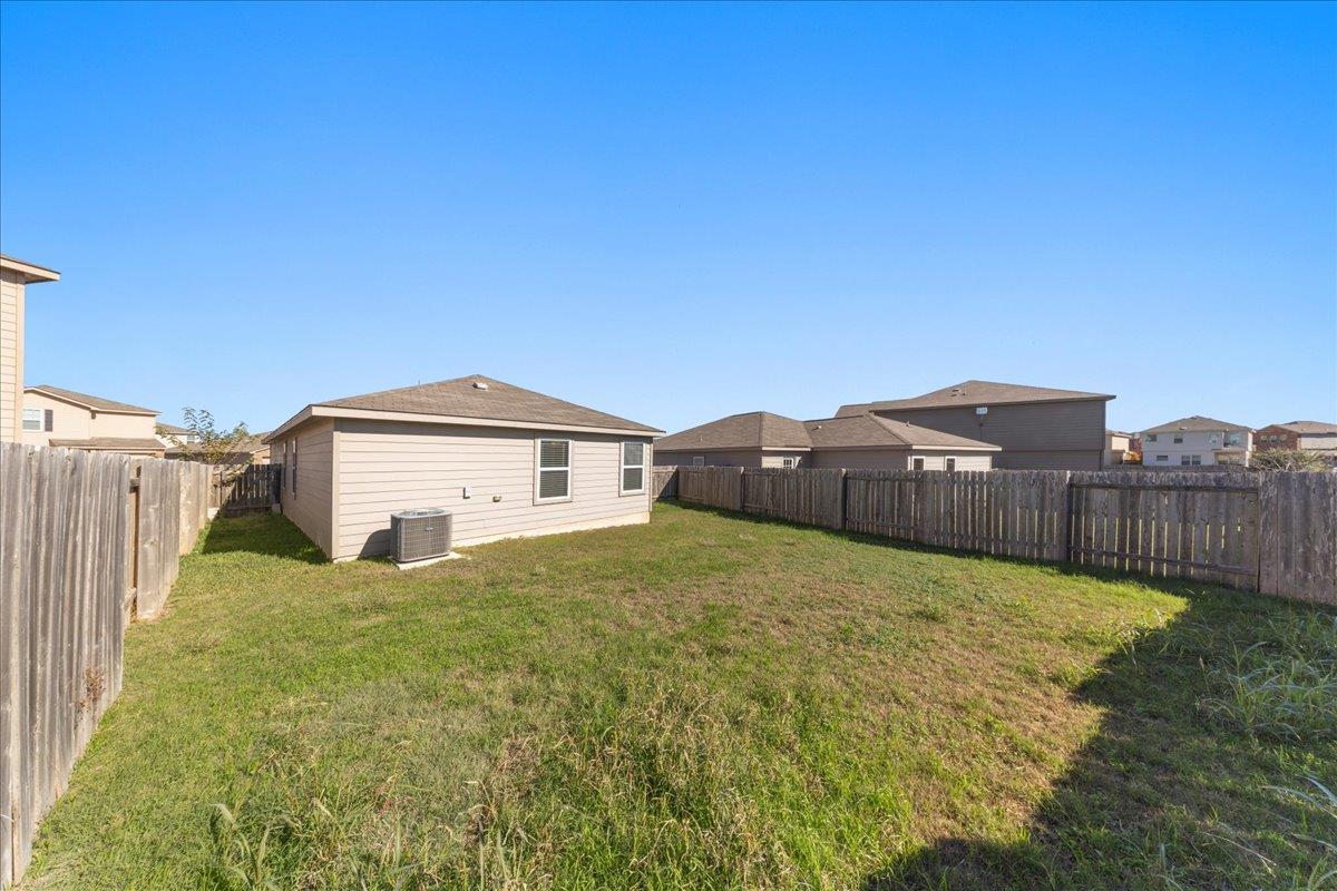 4005 Cressler Ln # 16G, Jarrell, TX 76537