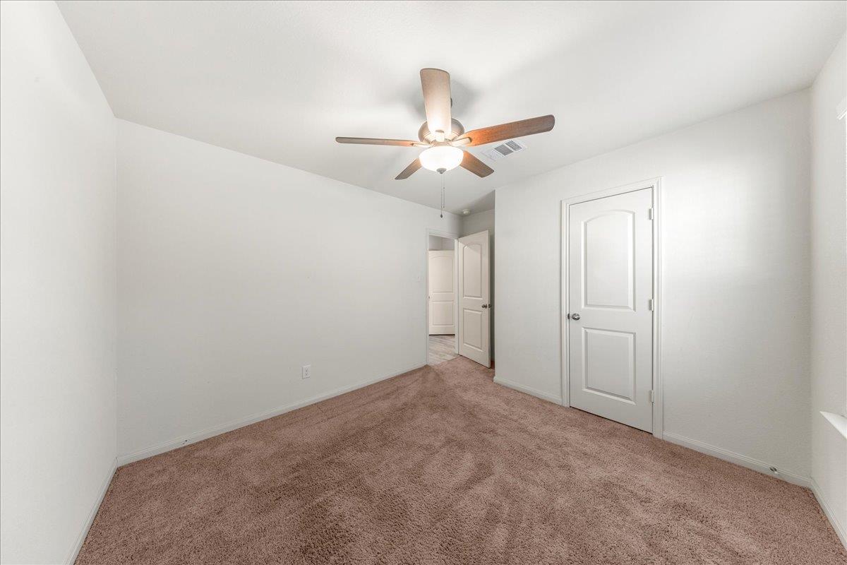 4005 Cressler Ln # 16G, Jarrell, TX 76537