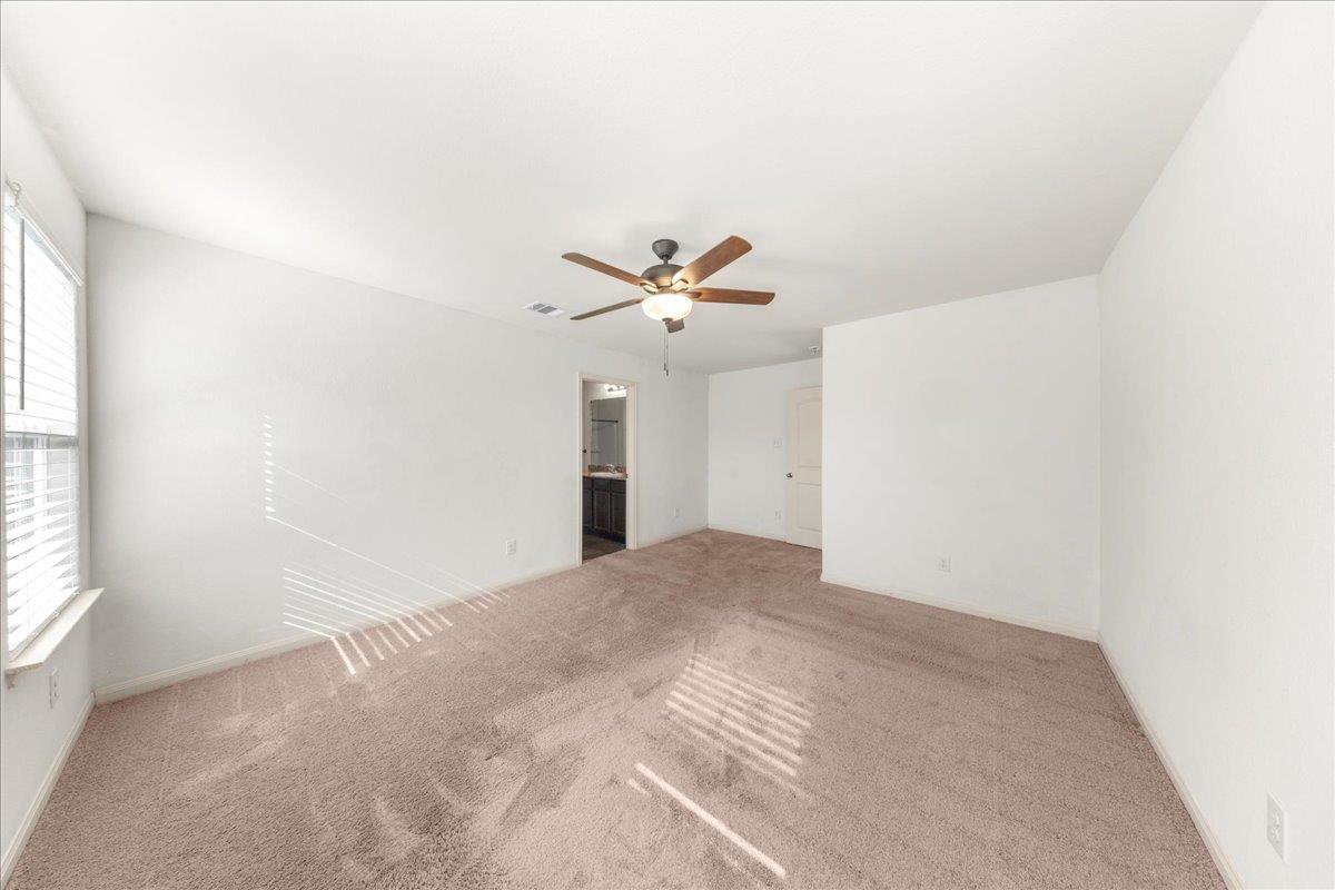 4005 Cressler Ln # 16G, Jarrell, TX 76537