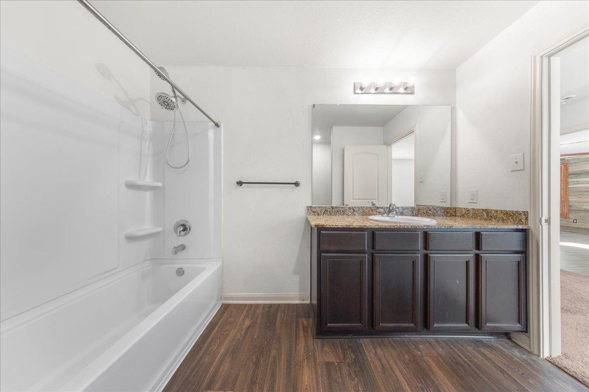 4005 Cressler Ln # 16G, Jarrell, TX 76537