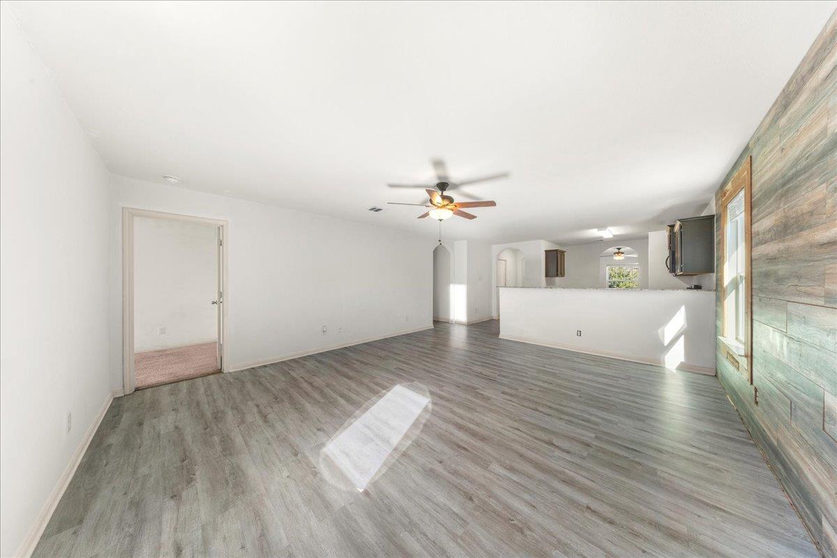 4005 Cressler Ln # 16G, Jarrell, TX 76537