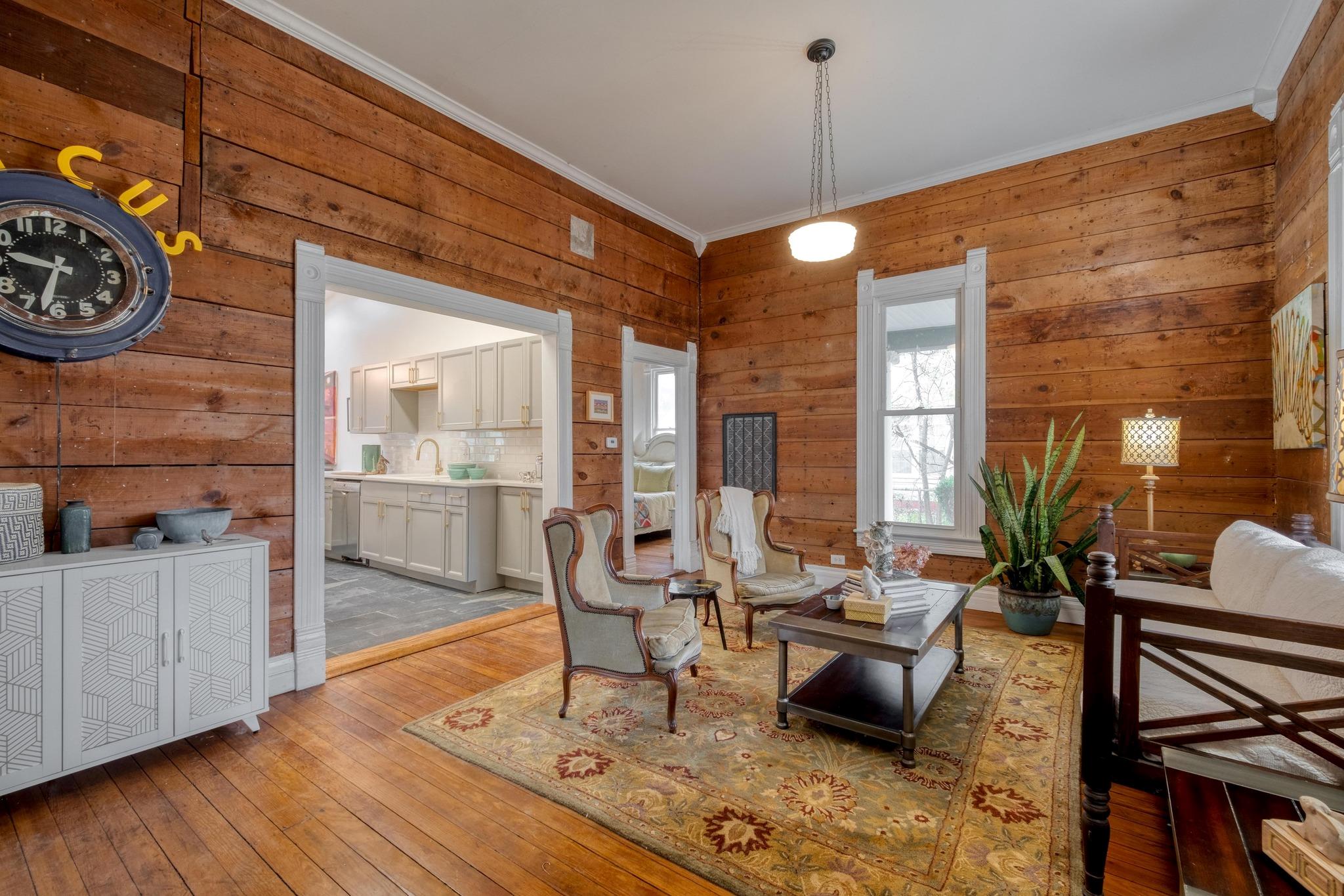 705 Hudgins St, Smithville, TX 78957