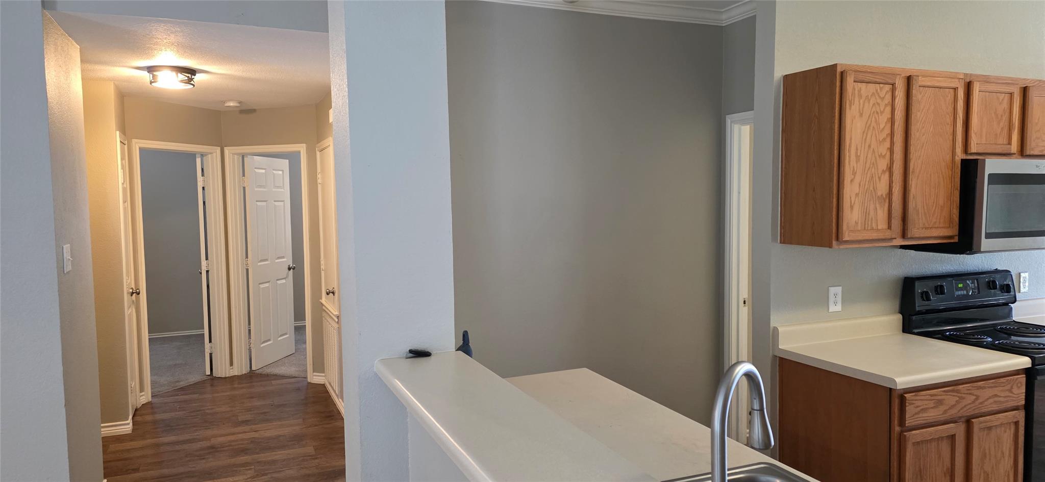 204 Quail Hollow Dr, Hutto, TX 78634