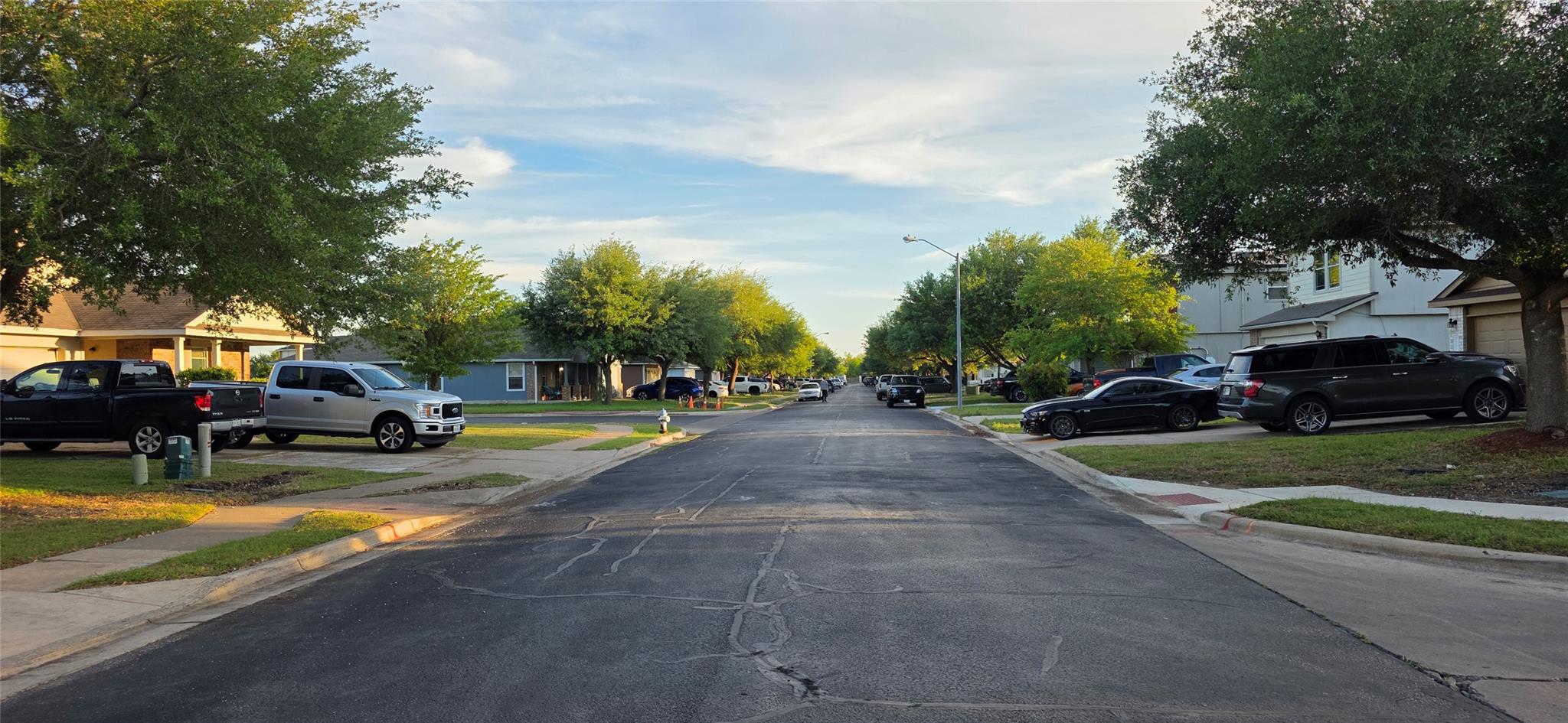 204 Quail Hollow Dr, Hutto, TX 78634