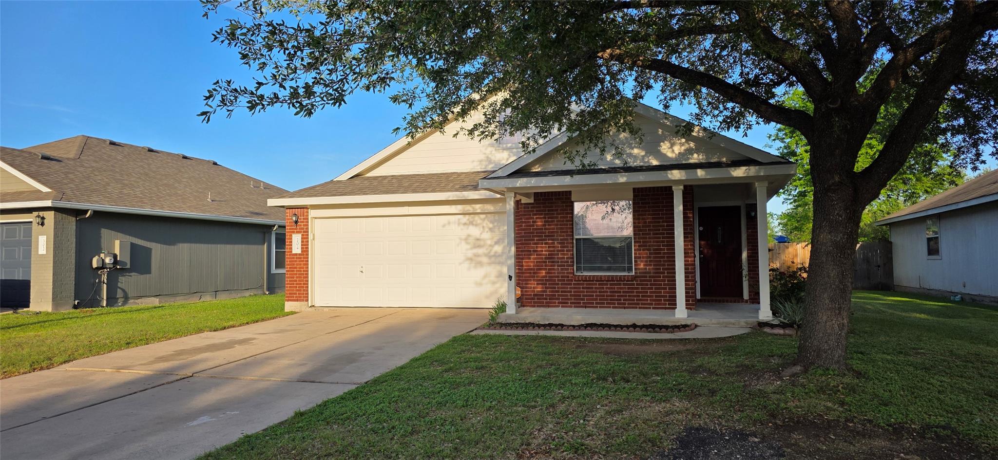 204 Quail Hollow Dr, Hutto, TX 78634