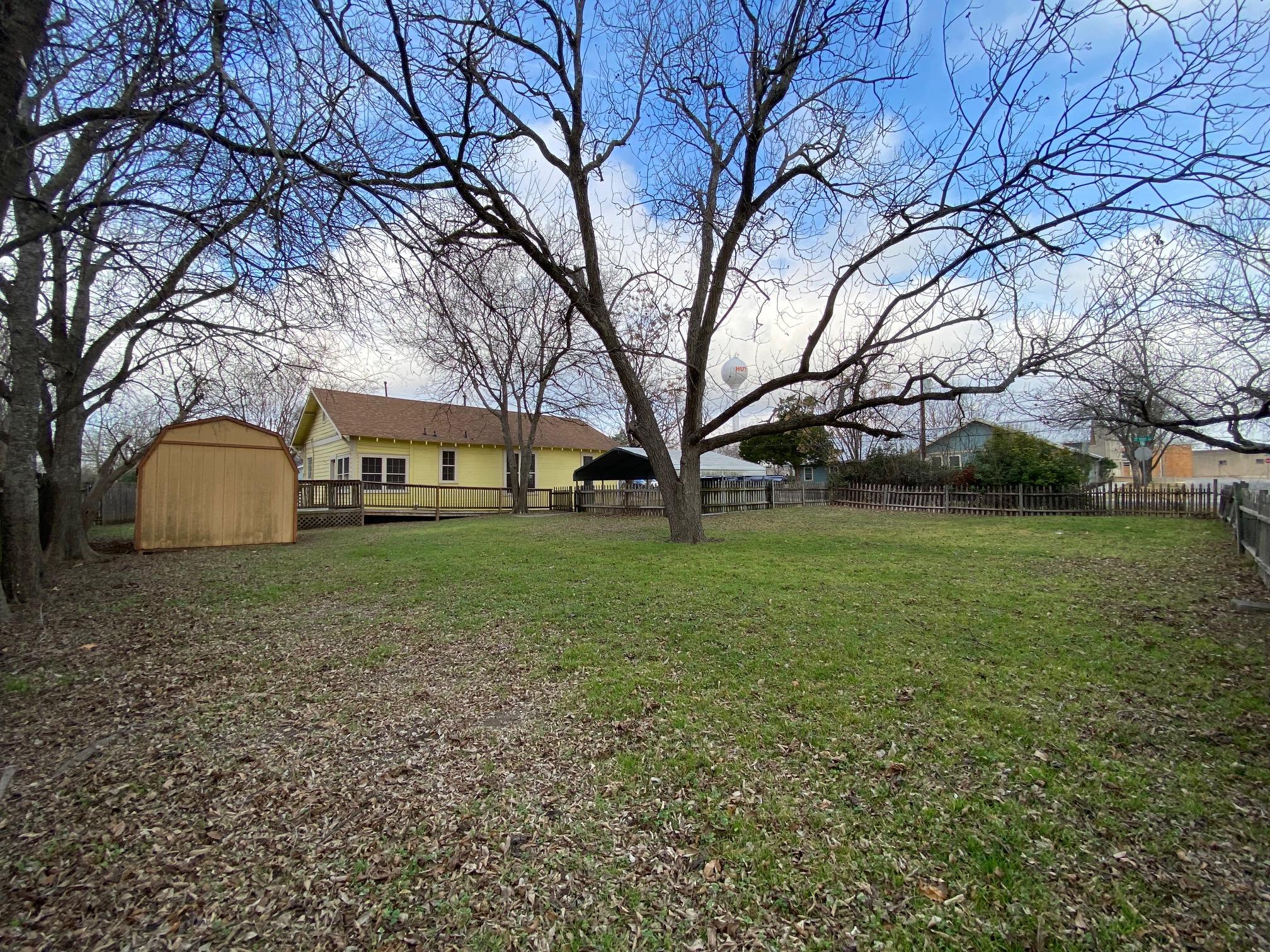 303 Taylor St, Hutto, TX 78634