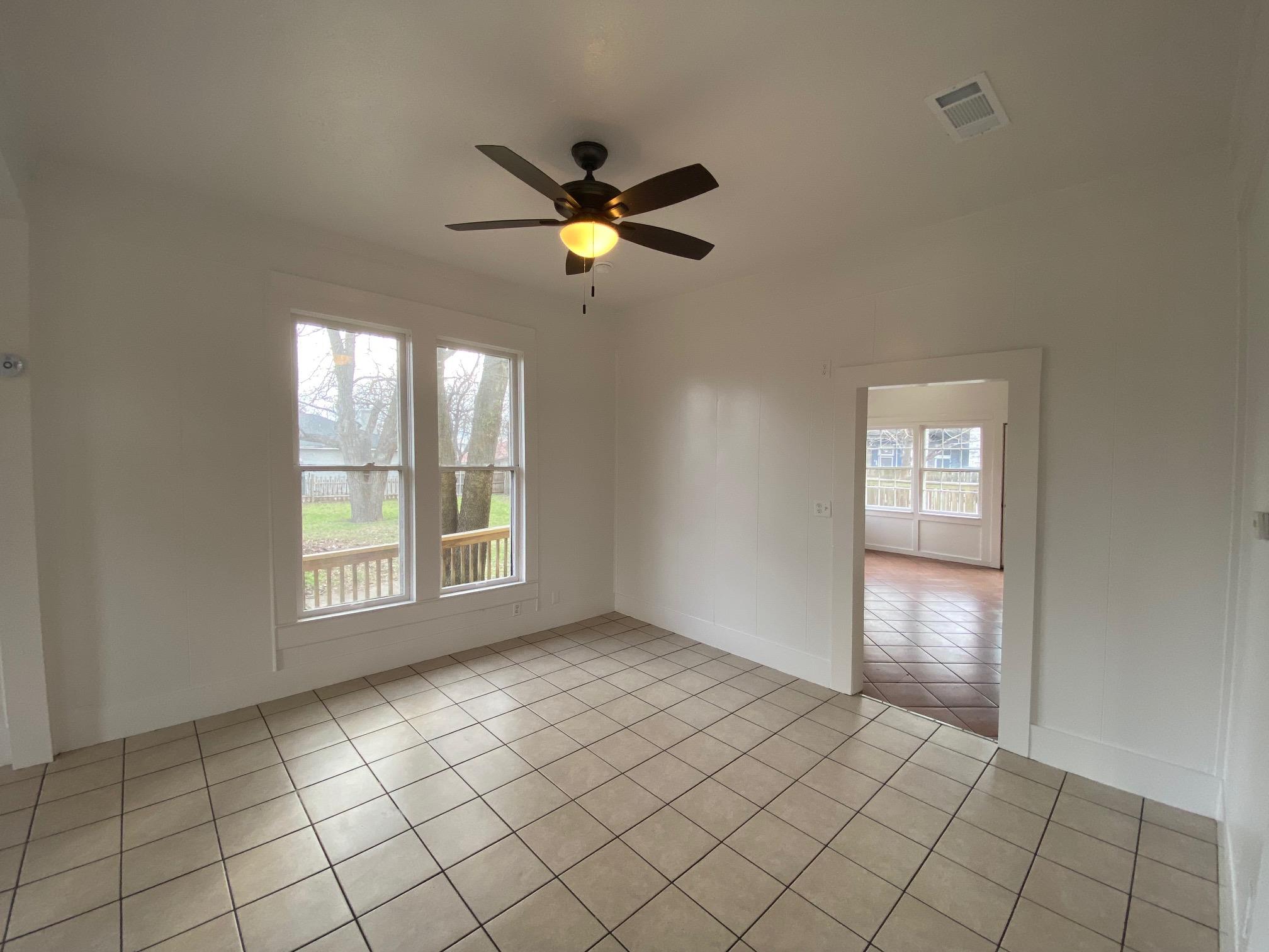 303 Taylor St, Hutto, TX 78634