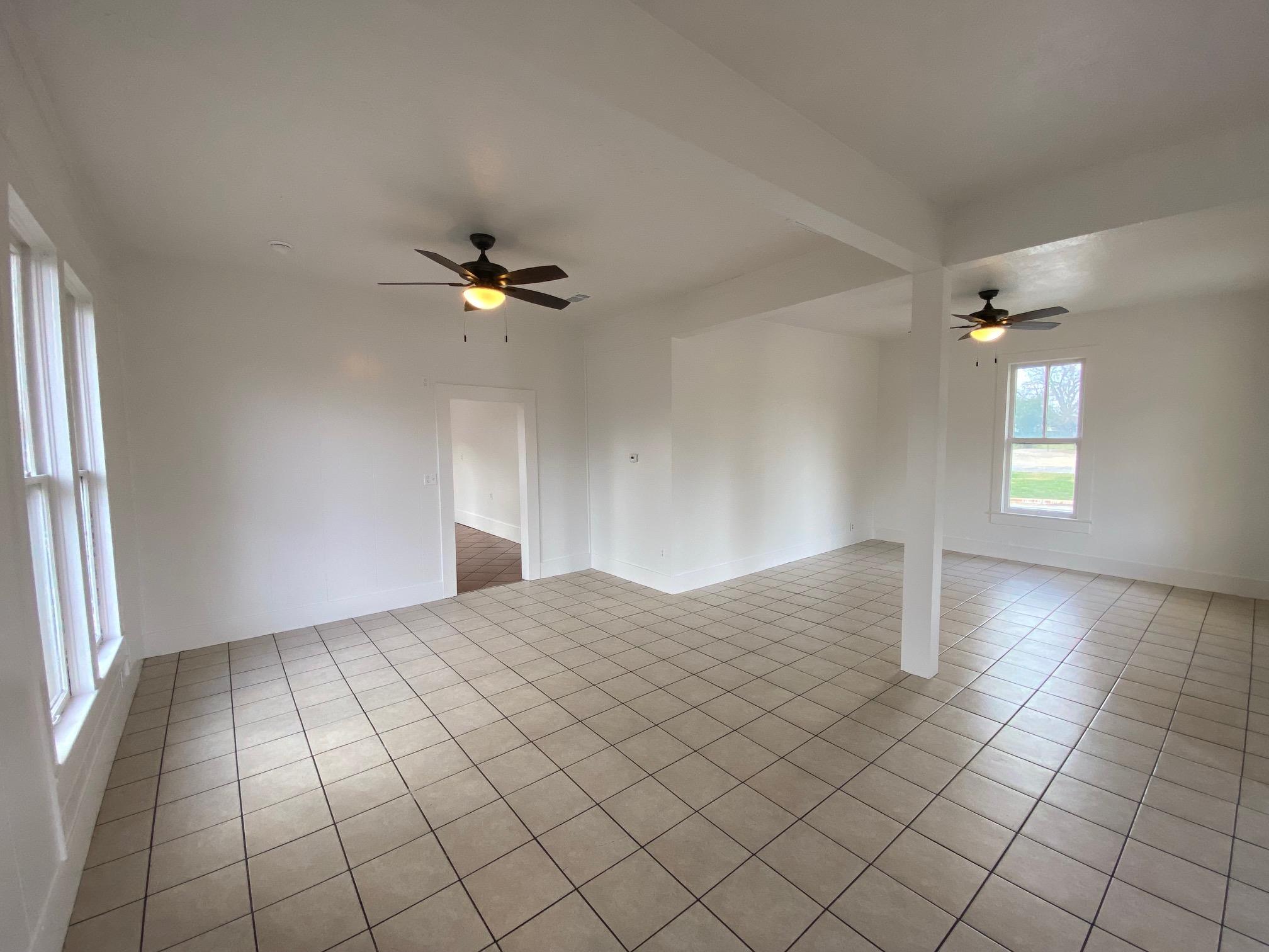 303 Taylor St, Hutto, TX 78634