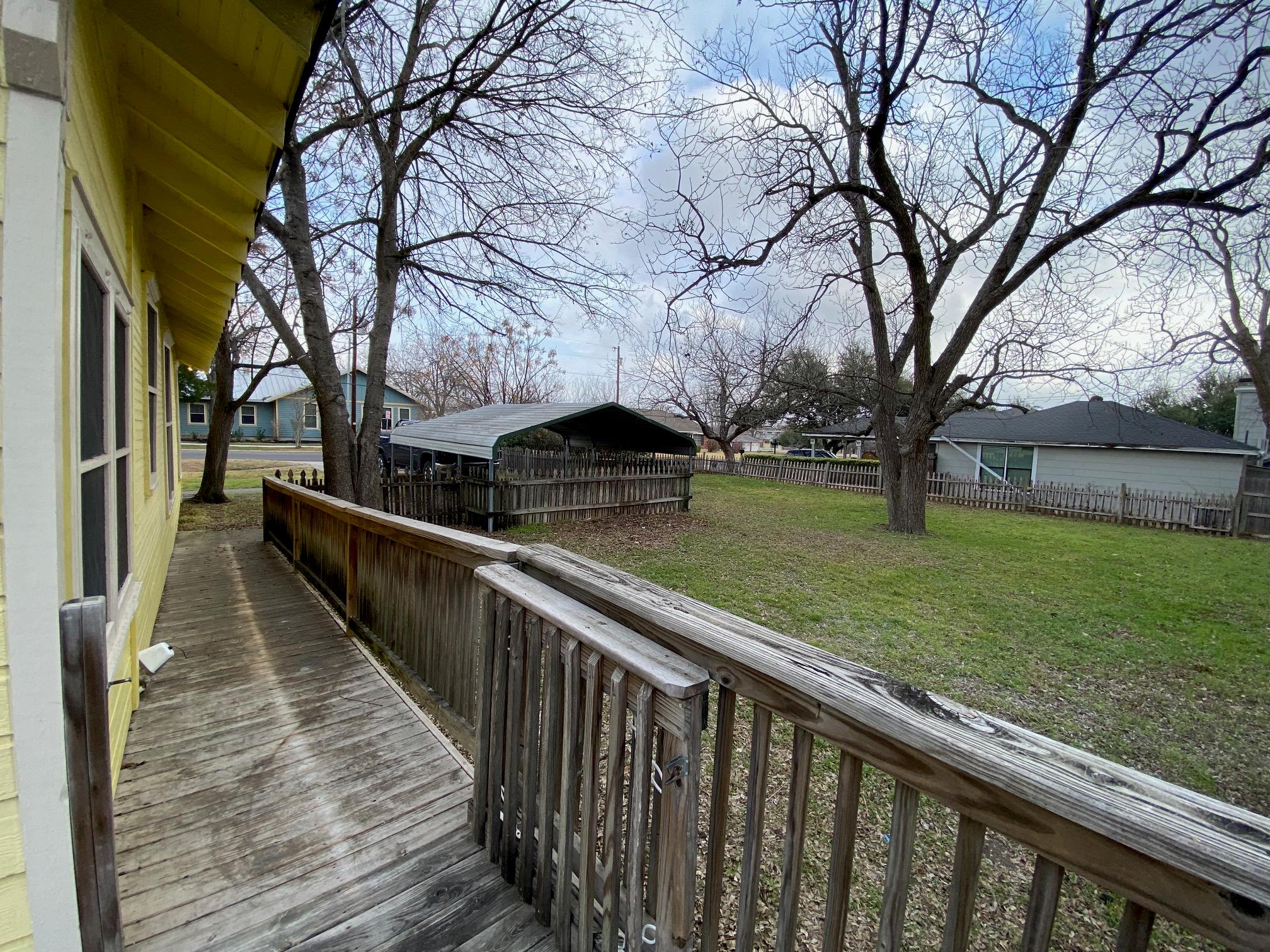 303 Taylor St, Hutto, TX 78634