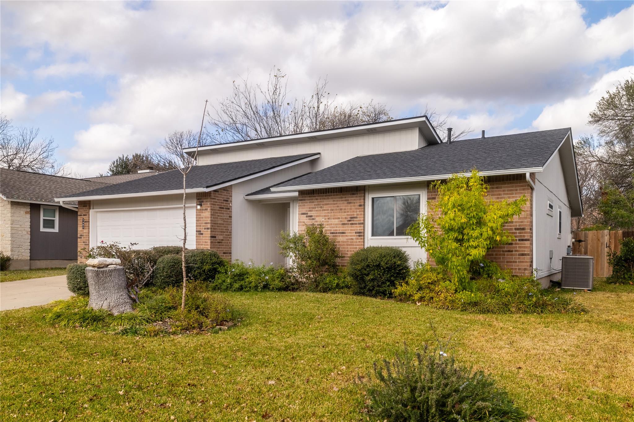1402 Wayne Dr, Round Rock, TX 78664