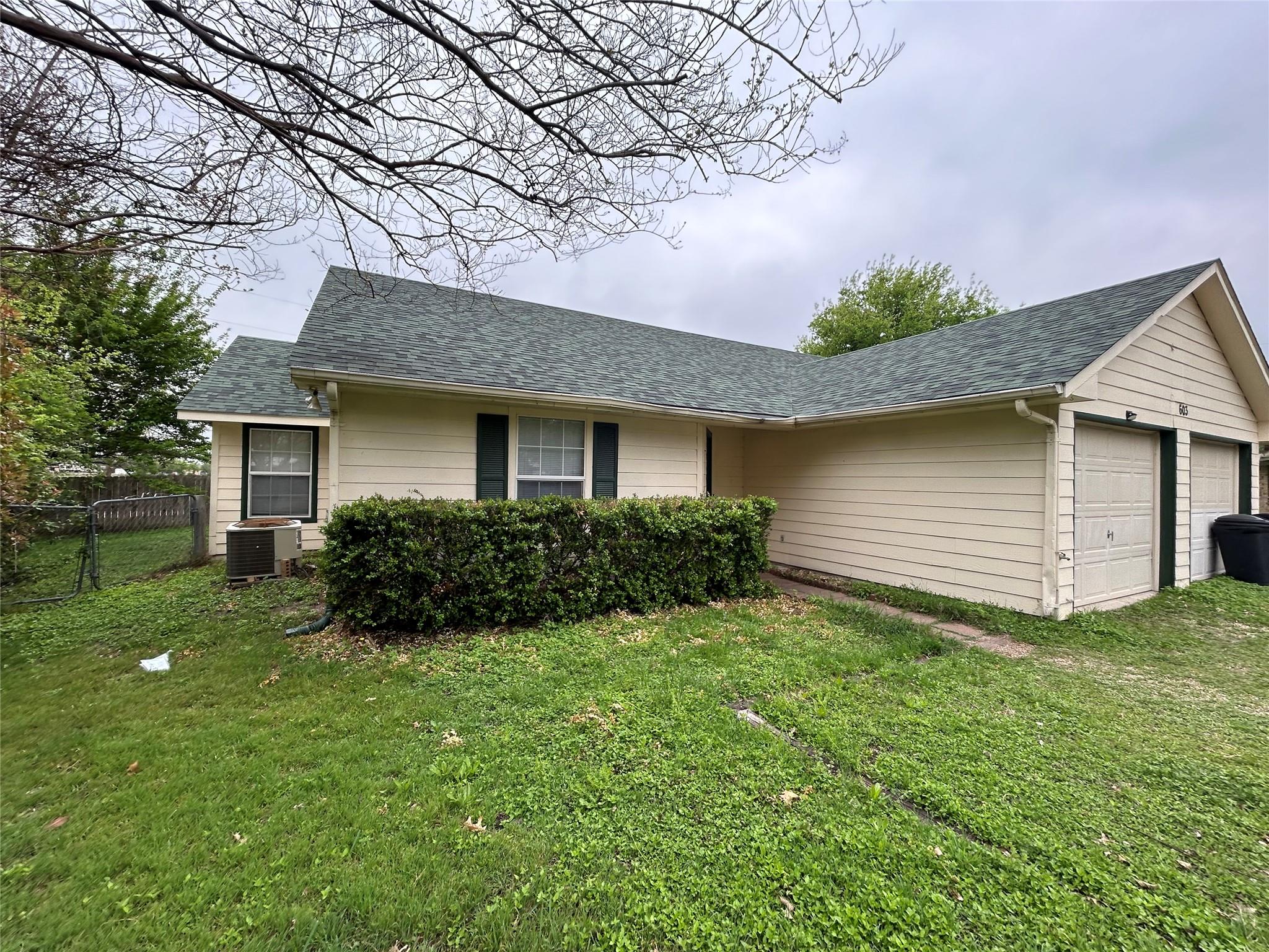 603 E Sandy Ln # B, Little River Academy, TX 76554