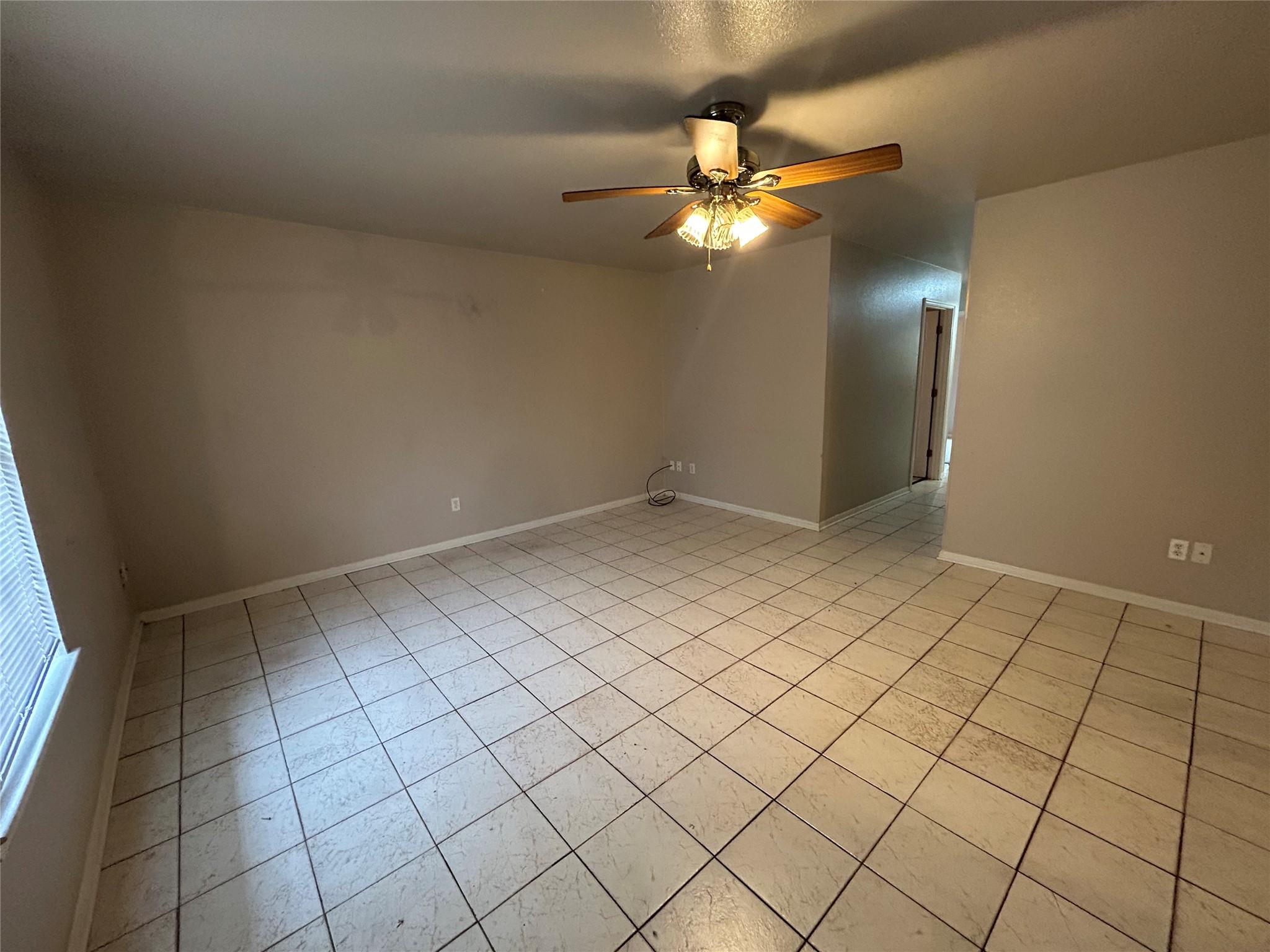 603 E Sandy Ln # B, Little River Academy, TX 76554