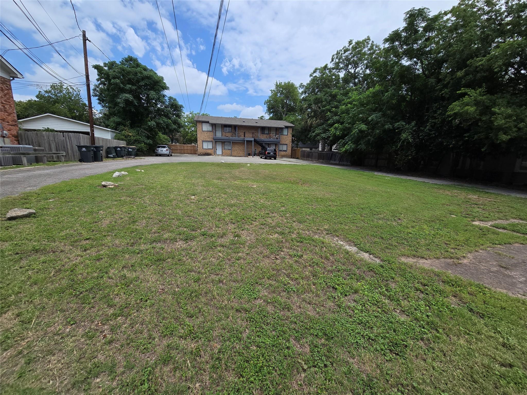 530 W Hopkins St # B, San Marcos, TX 78666