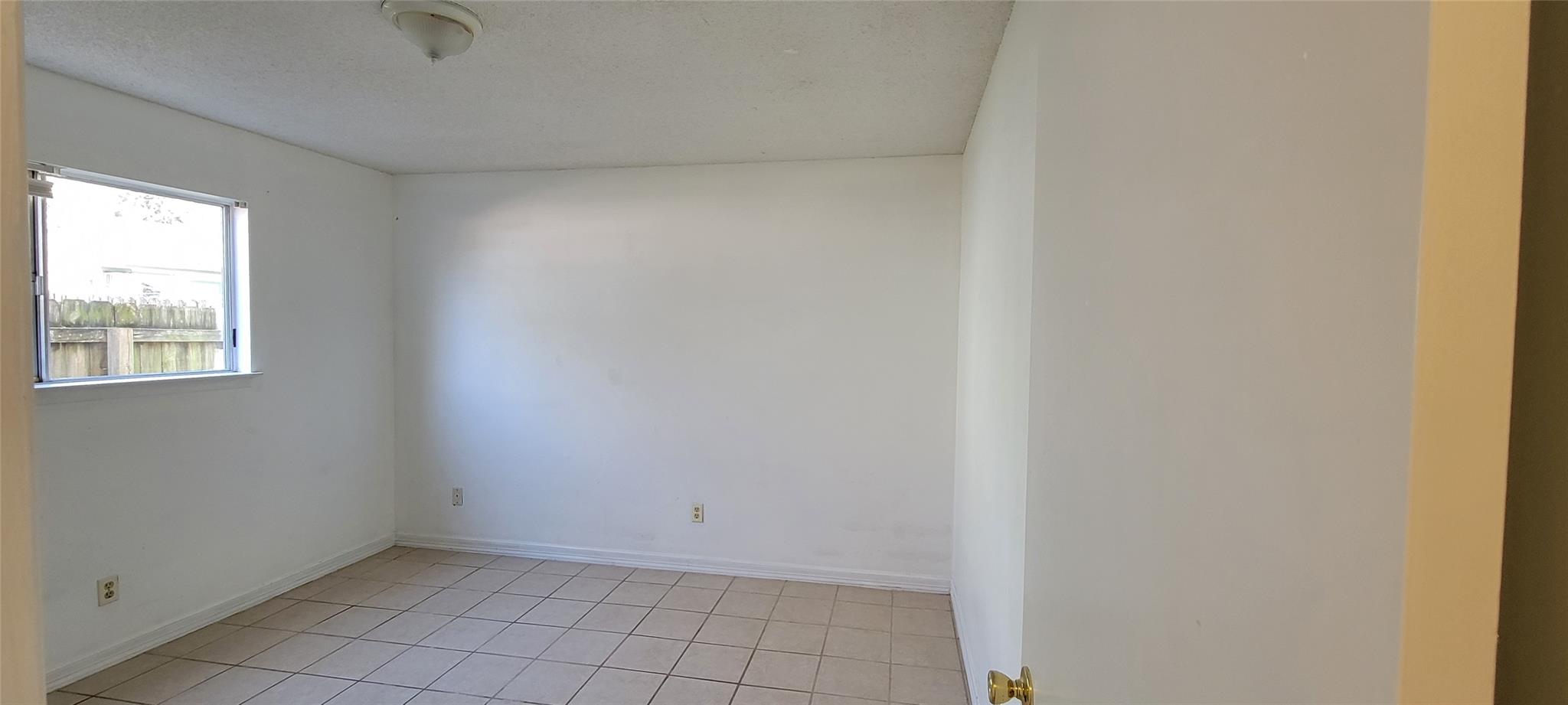 530 W Hopkins St # B, San Marcos, TX 78666