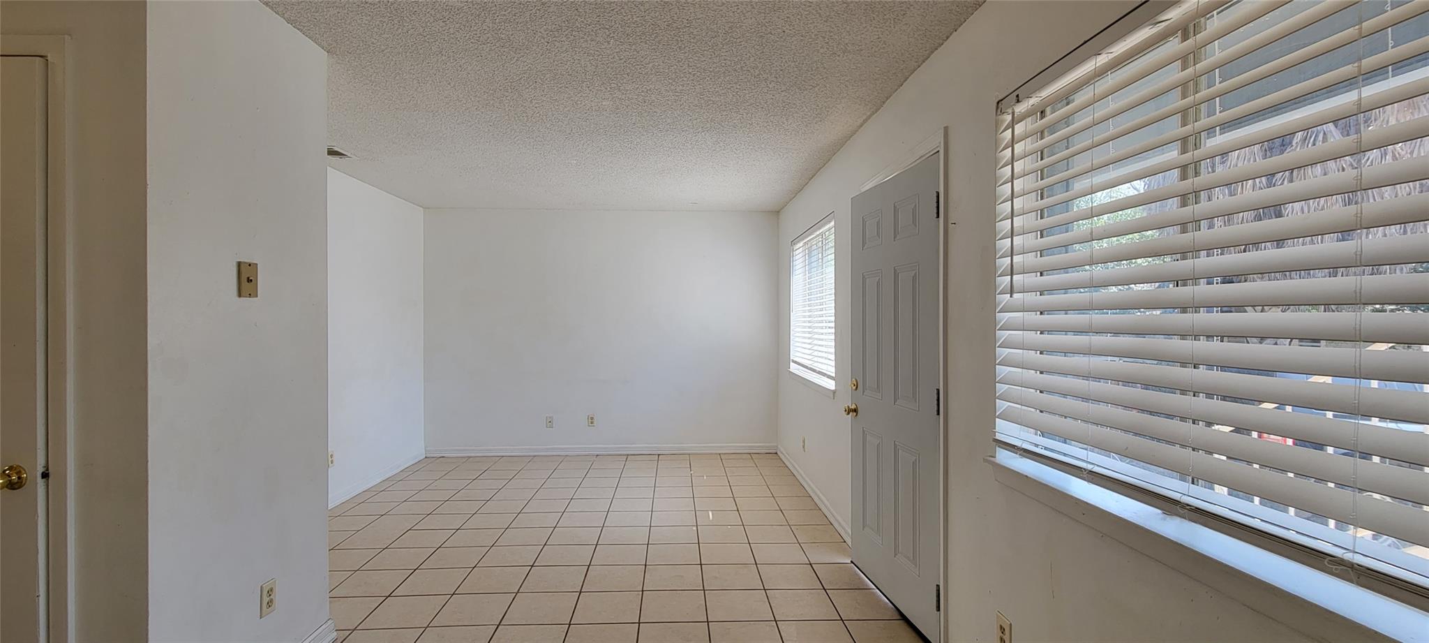 530 W Hopkins St # B, San Marcos, TX 78666