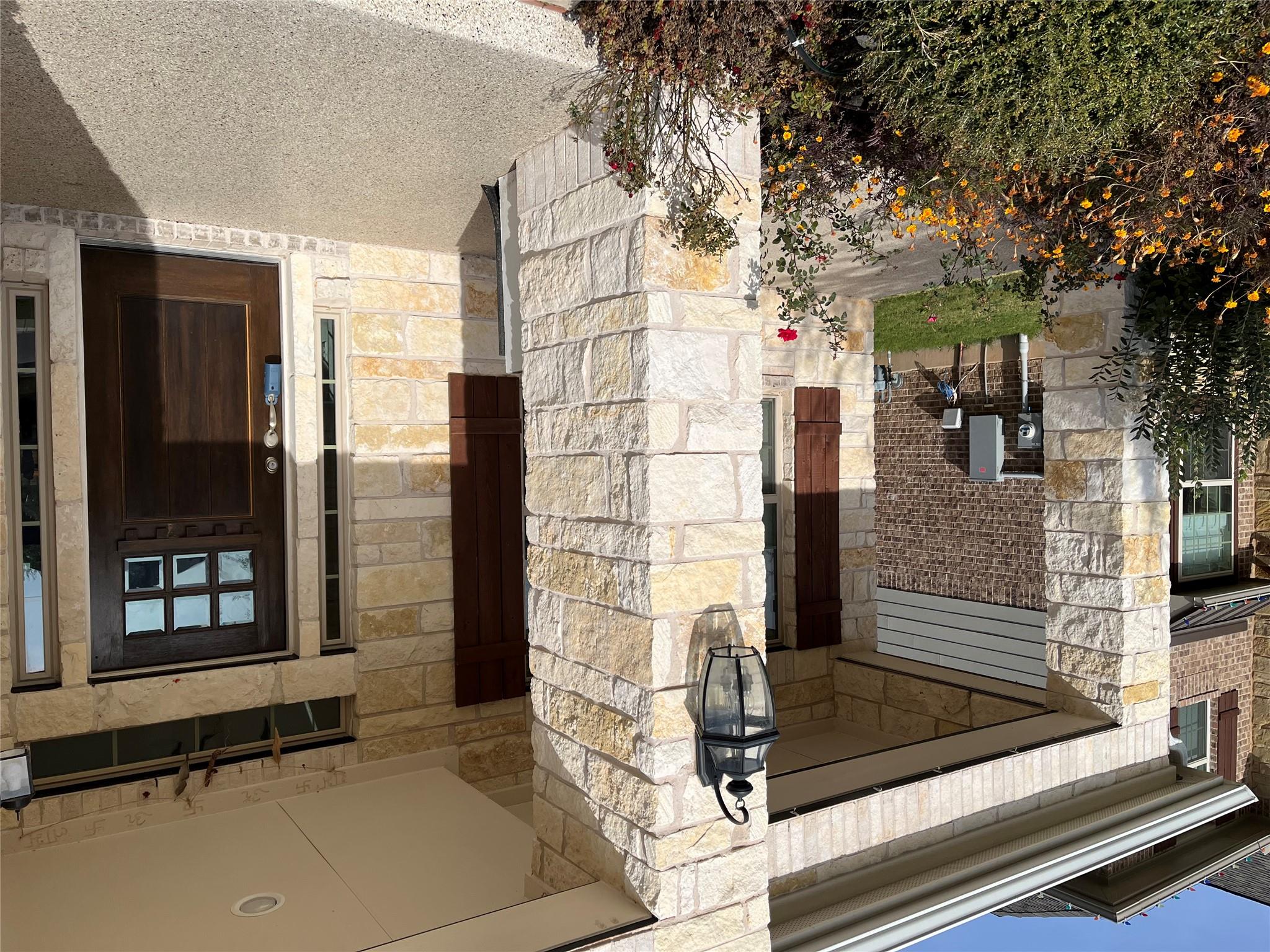 121 Red Granite Rd, Georgetown, TX 78633