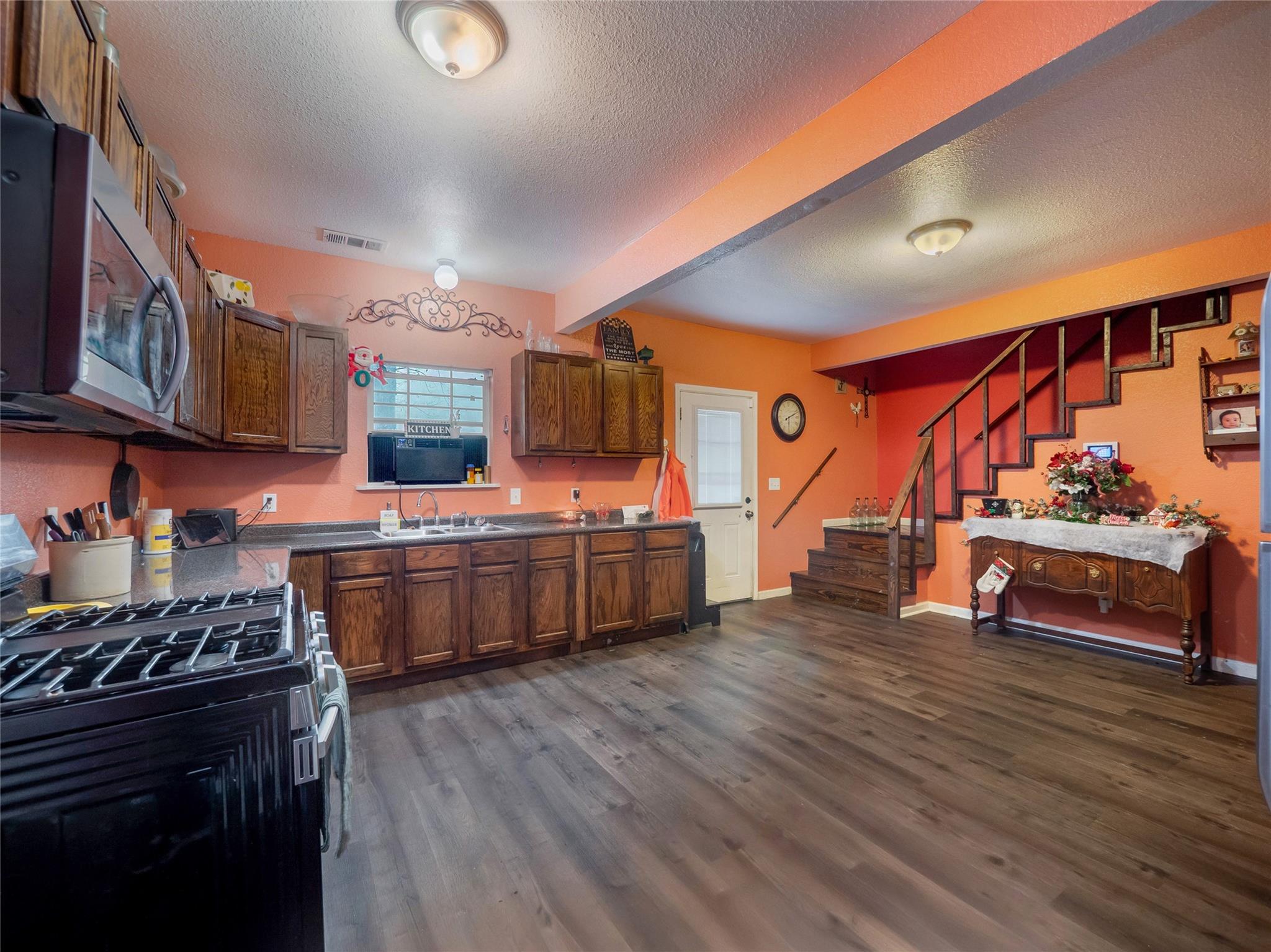 1209 New Dallas Highway, Waco, TX 76705