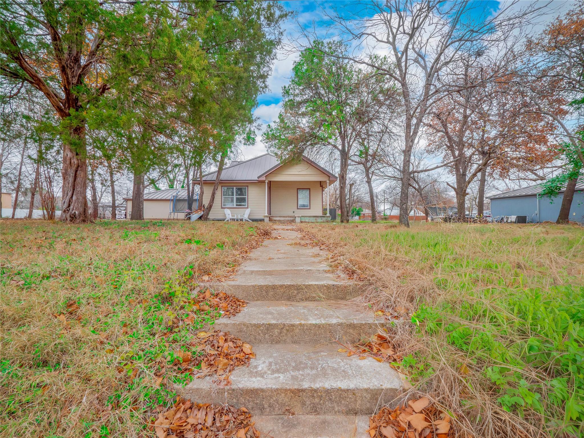 1209 New Dallas Highway, Waco, TX 76705