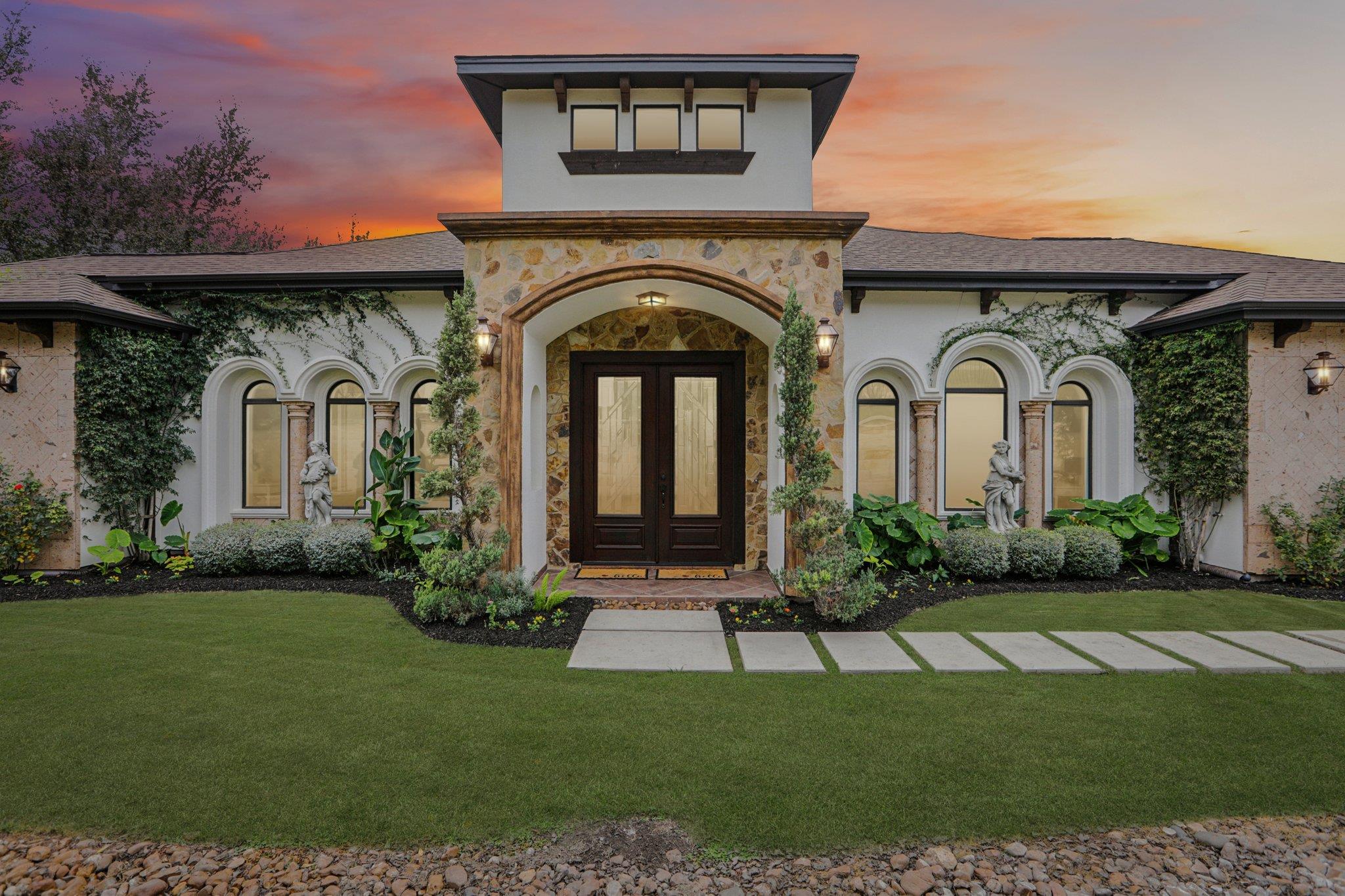 5005 McIntyre Cir, Austin, TX 78734