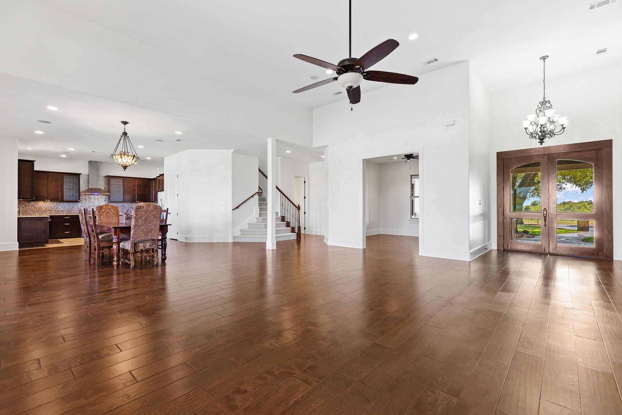 1124 County Road 301, Elgin, TX 78621