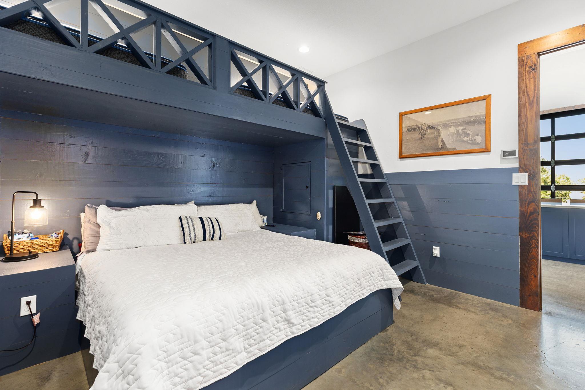 1124 County Road 301, Elgin, TX 78621