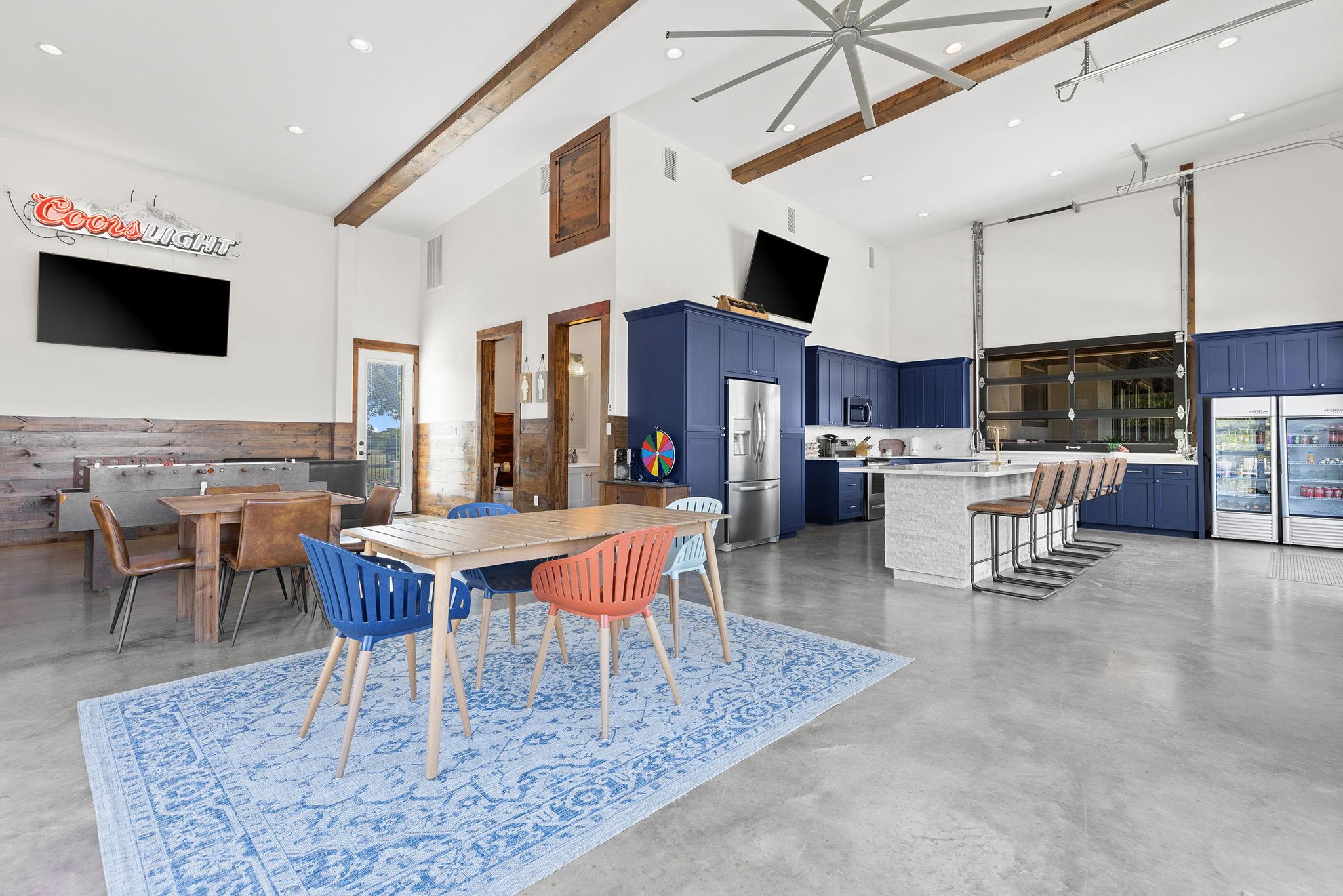 1124 County Road 301, Elgin, TX 78621