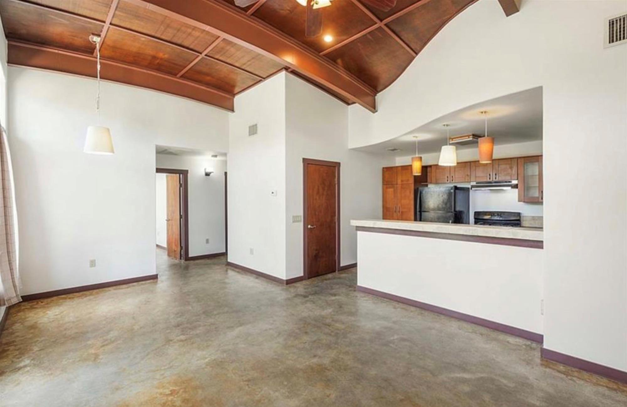 658 Maple Ln, Cottonwood Shores, TX 78657