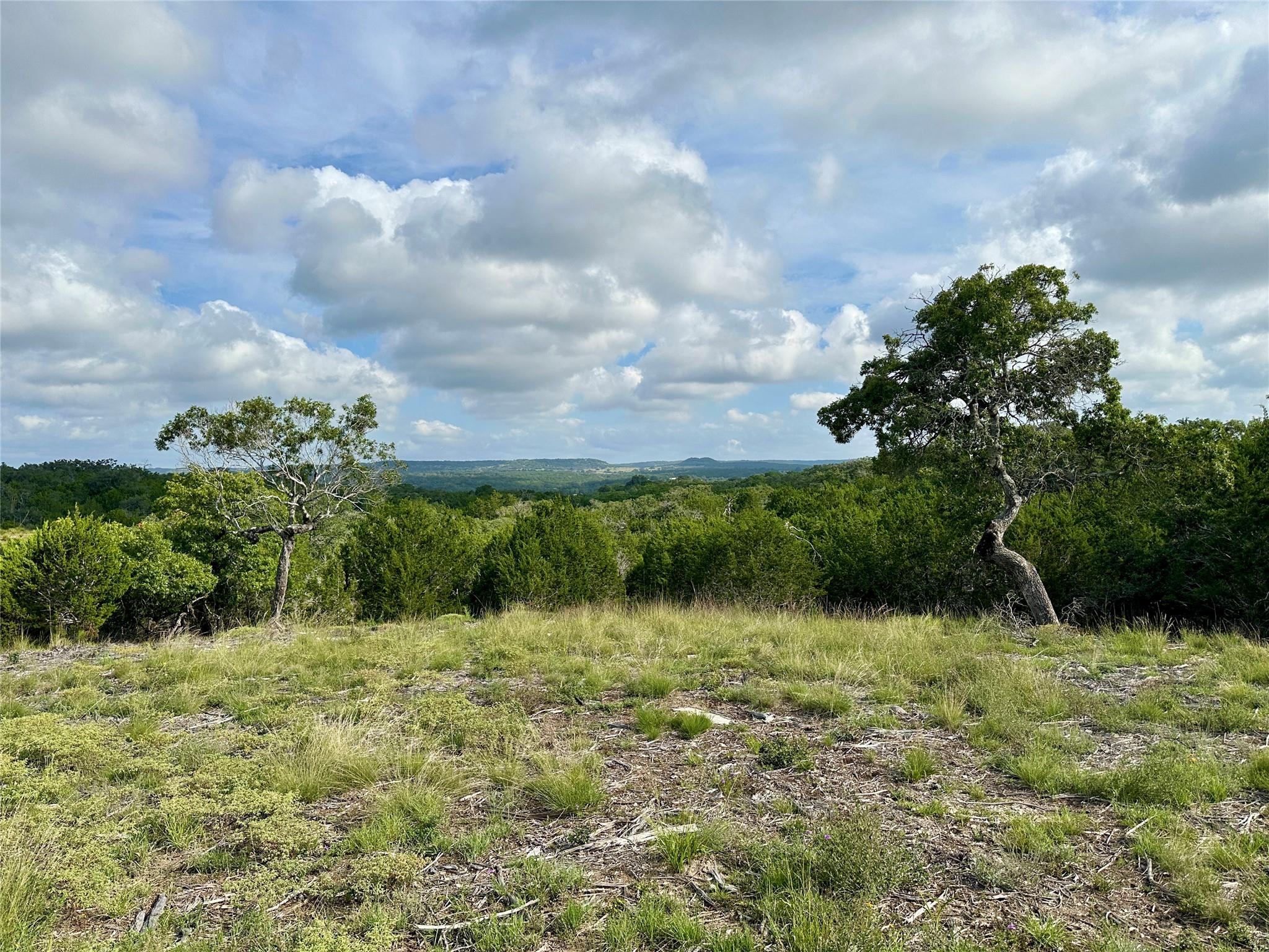 1200 Lipan Apache Run, Blanco, TX 78606