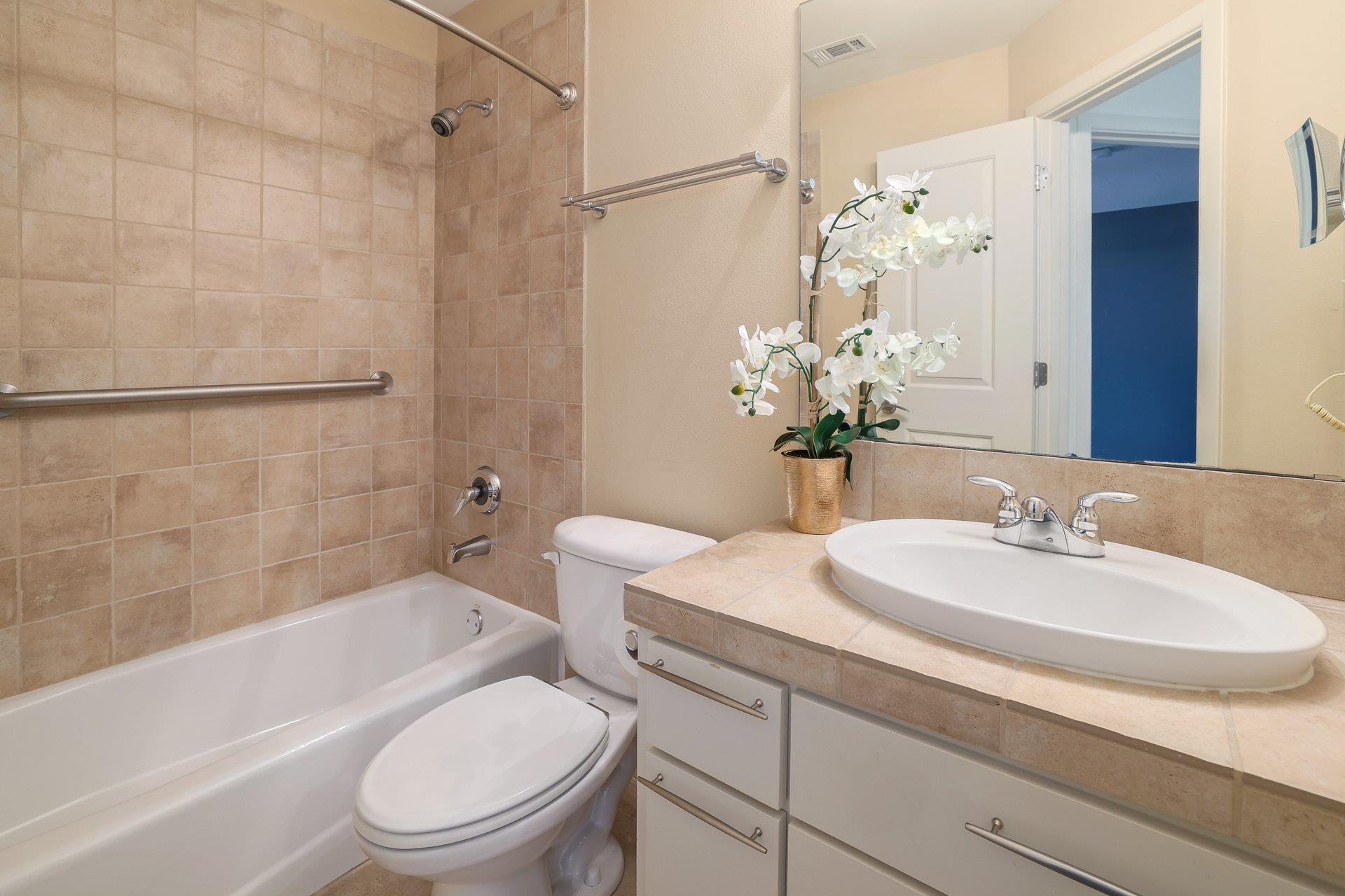 1811 Bluebonnet Ln, Austin, TX 78704