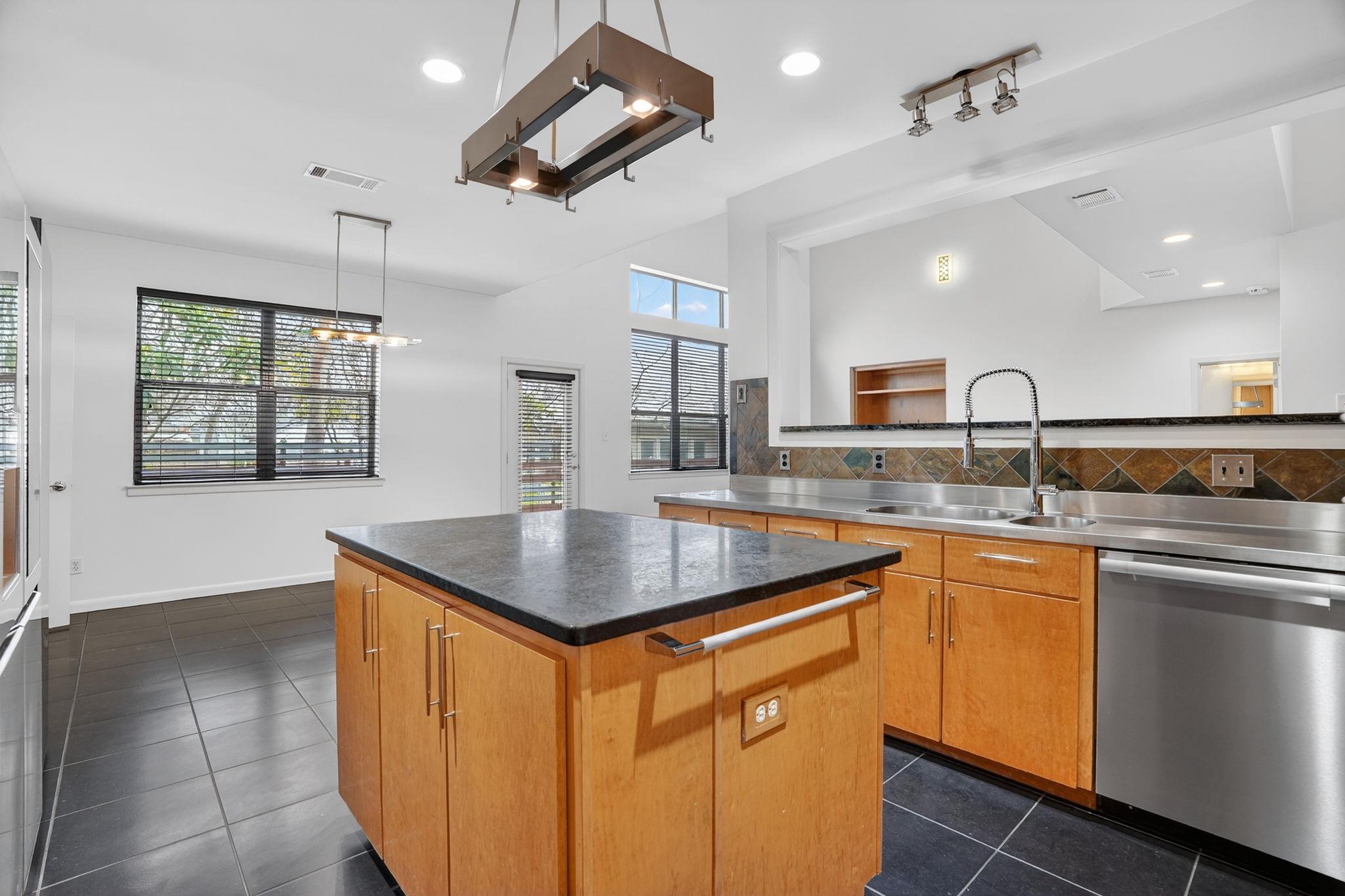 1811 Bluebonnet Ln, Austin, TX 78704