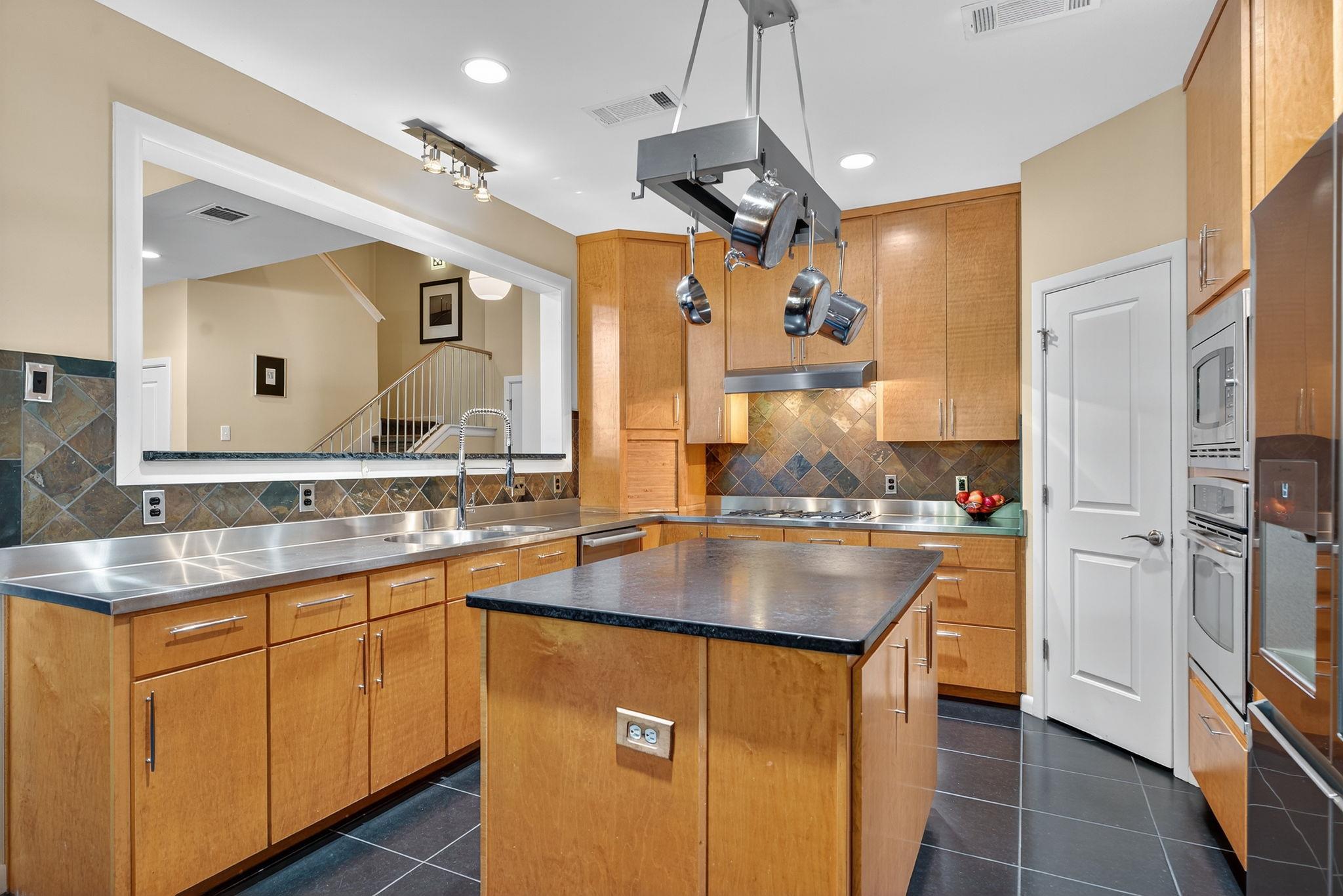 1811 Bluebonnet Ln, Austin, TX 78704