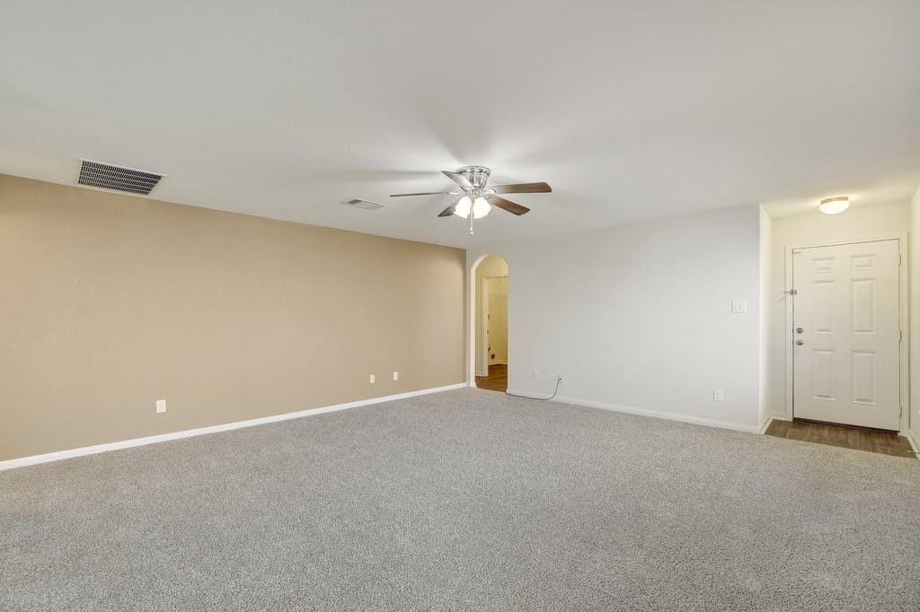 1444 Breanna Ln, Kyle, TX 78640