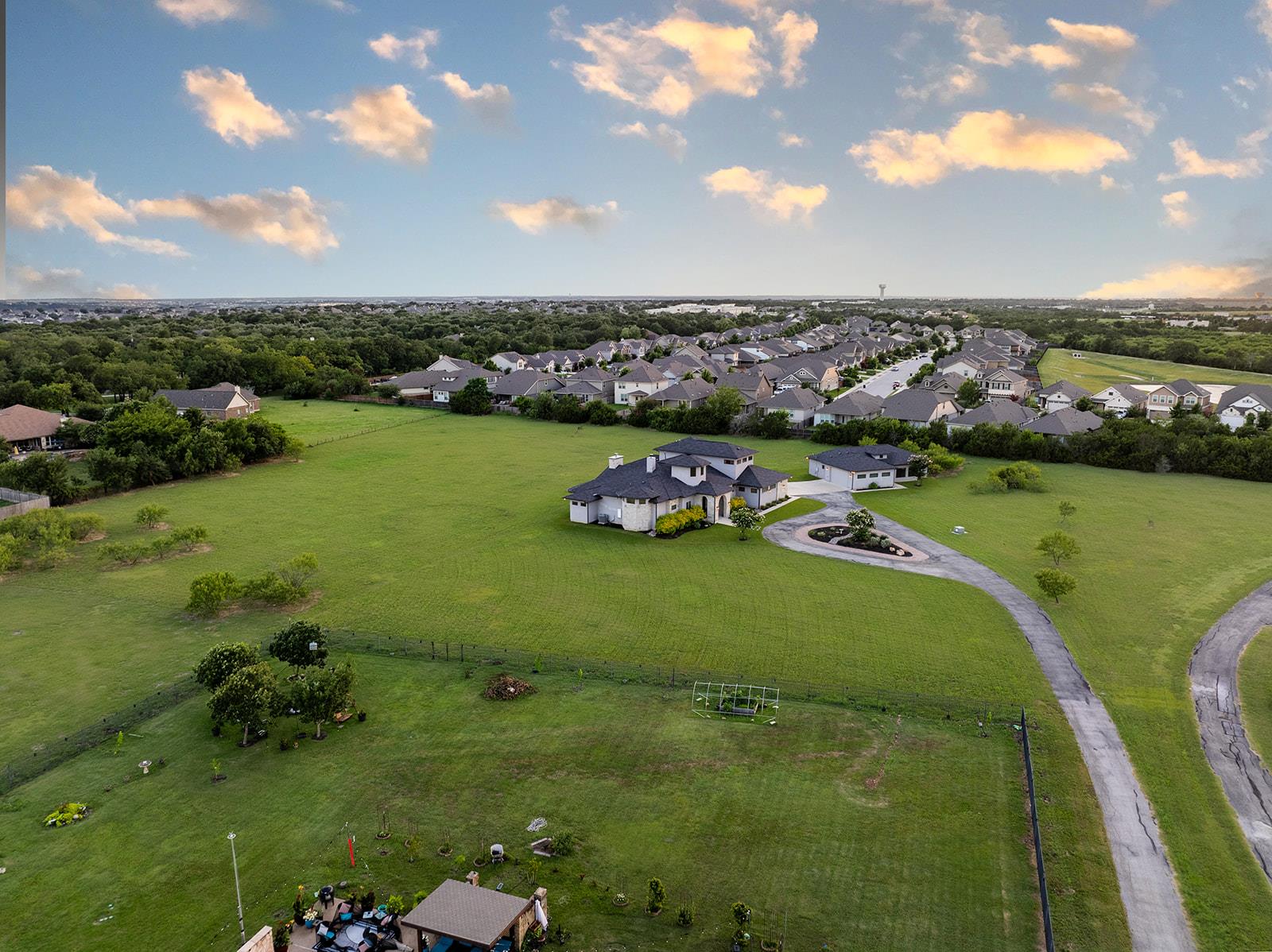 124 Park Place Dr, Georgetown, TX 78628