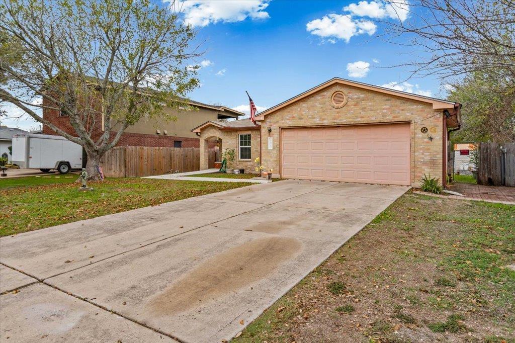 157 Fall Creek Dr, Kyle, TX 78640