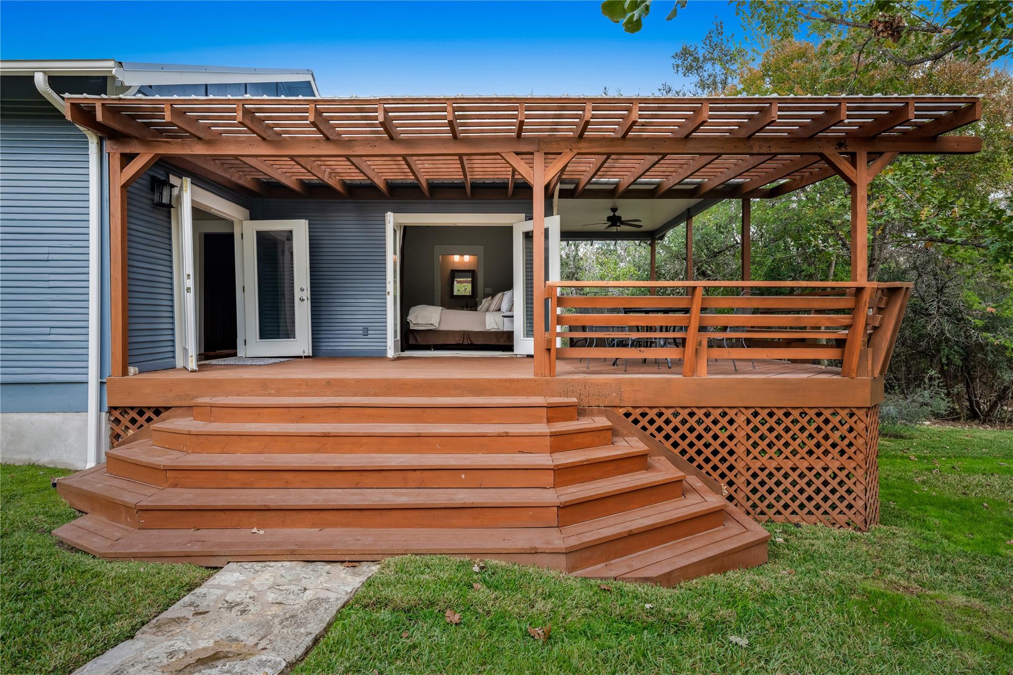 2703 De Soto Dr, Austin, TX 78733