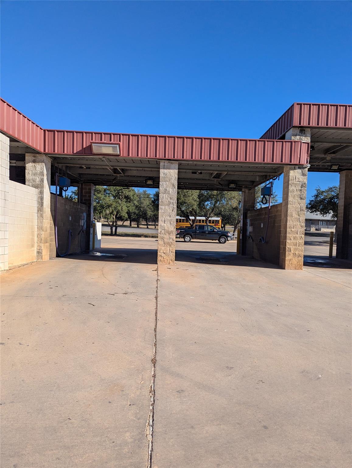 1511 US Hwy 290 Highway, Dripping Springs, TX 78620