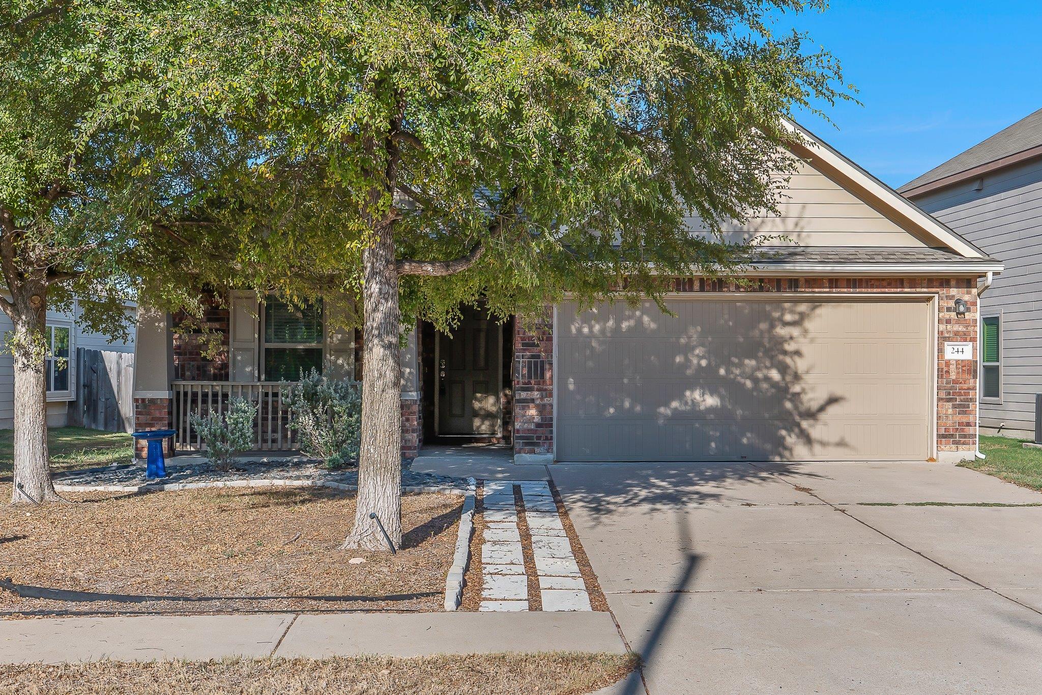 244 Chickadee Ln, Leander, TX 78641