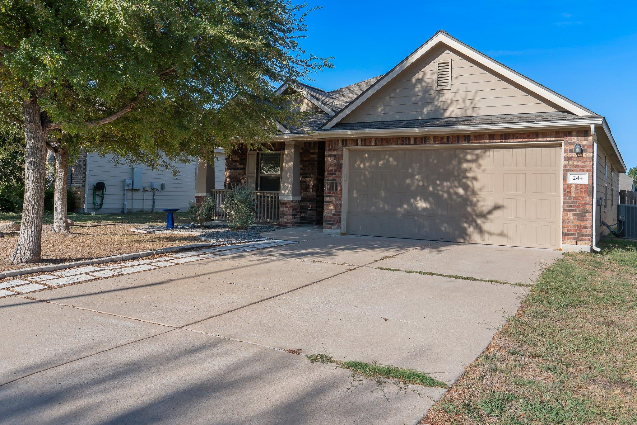 244 Chickadee Ln, Leander, TX 78641